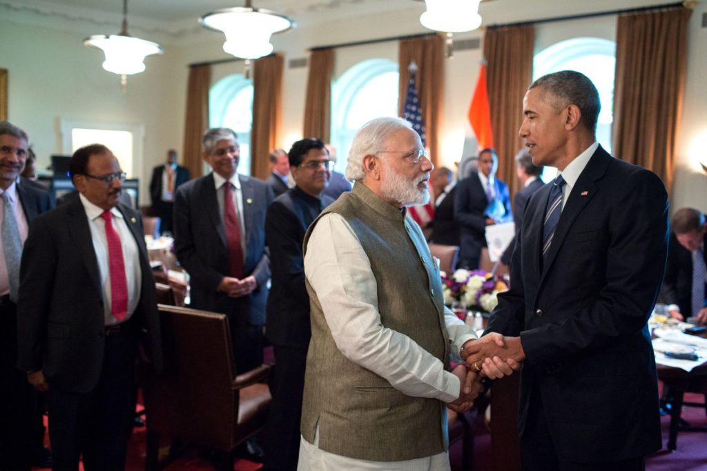 President Barack Obama And Prime Minister Narendra - Barack Obama Working , HD Wallpaper & Backgrounds