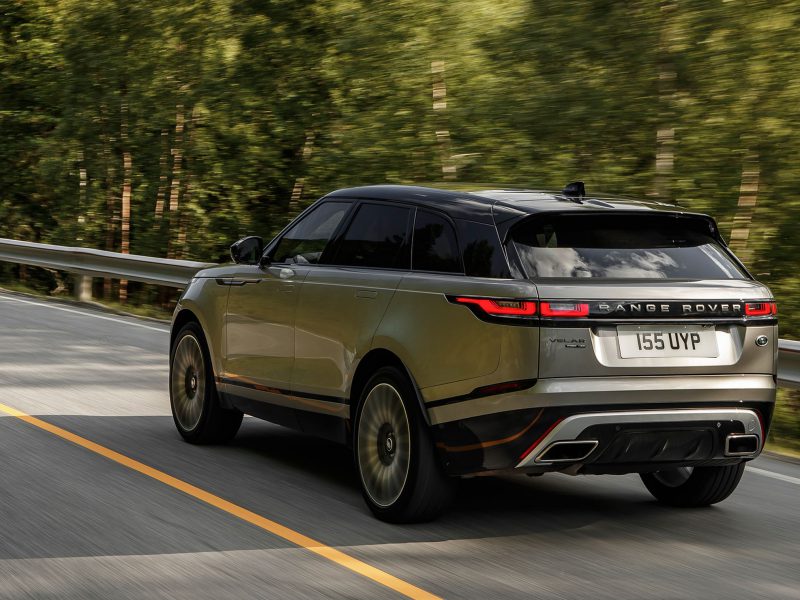 Range Rover Velar 2 Hd Wallpaper - Range Rover Velar Vert , HD Wallpaper & Backgrounds