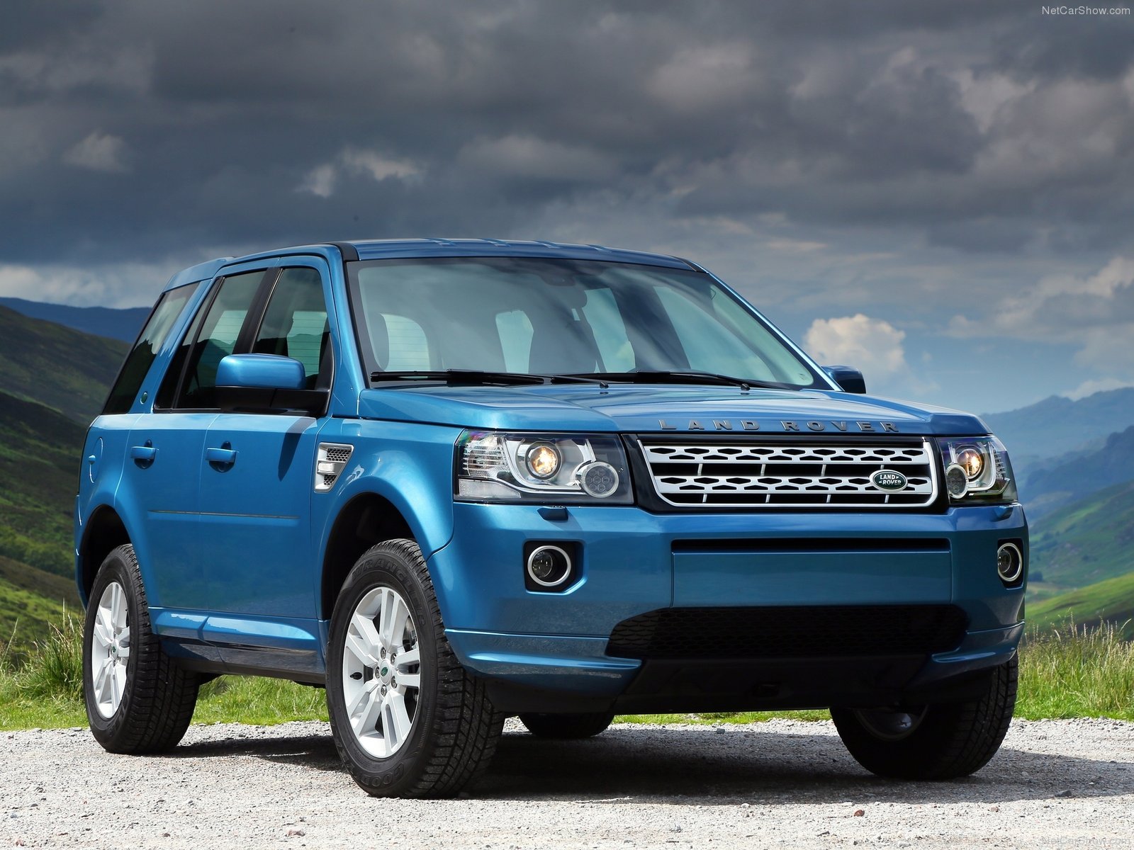 Land Rover Lr2 Wallpaper Hd - Land Rover Freelander 2018 Price , HD Wallpaper & Backgrounds