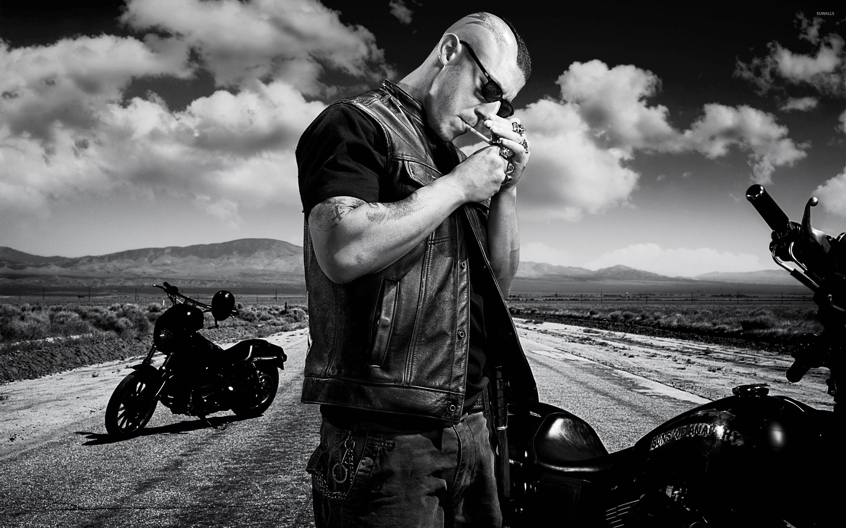 Sons Of Anarchy Wallpaper - Son Of Anarchy Theo Rossi , HD Wallpaper & Backgrounds