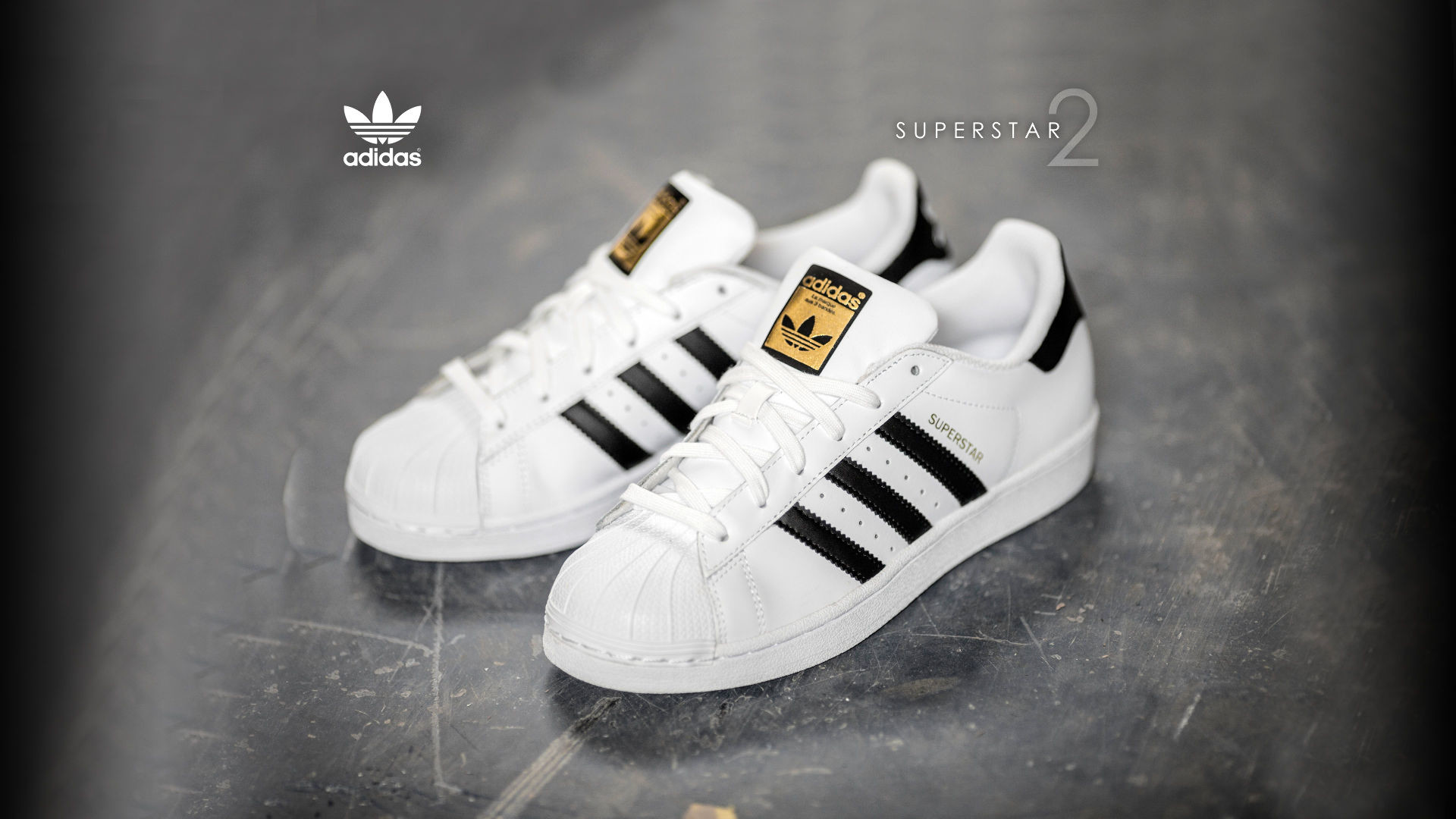 Адидас кроссовки песня. Adidas Superstar 5.5. Adidas sy Superstar. Суперстары адидас черные.