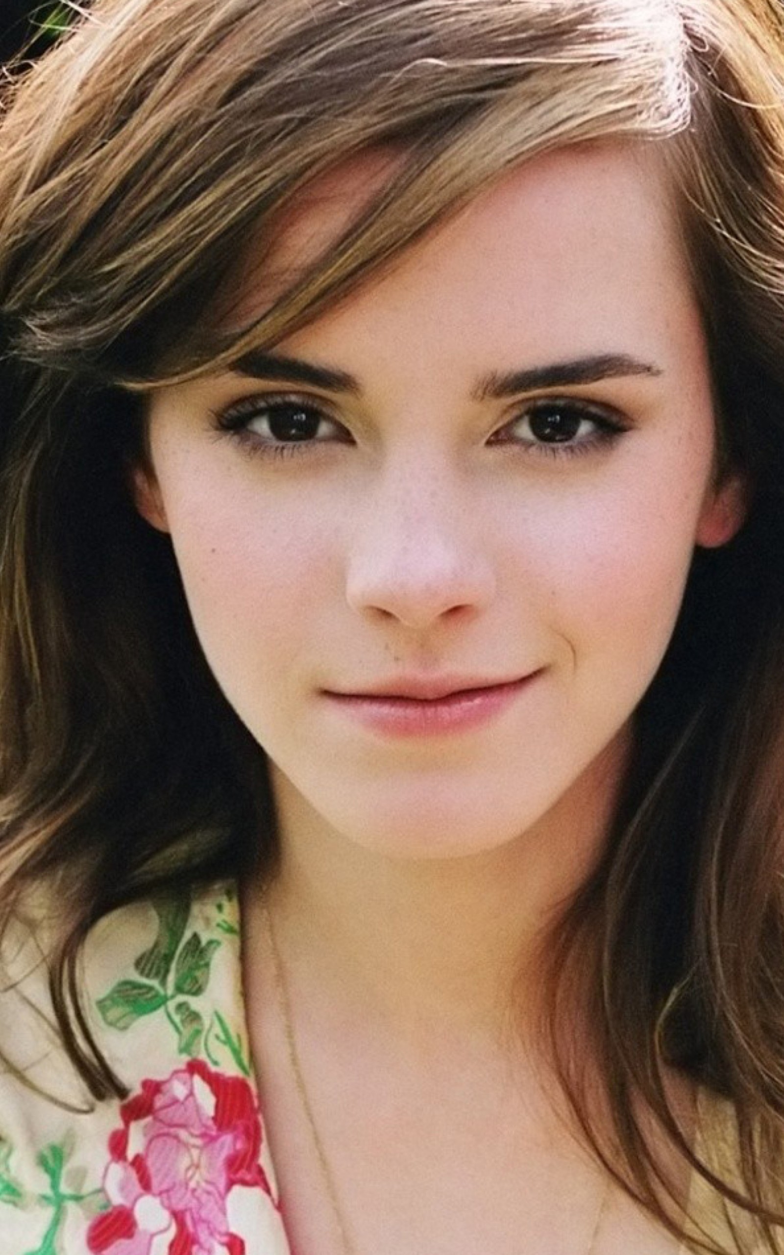 Download Emma Watson Hair Emma Watson Haircut Wallpaper