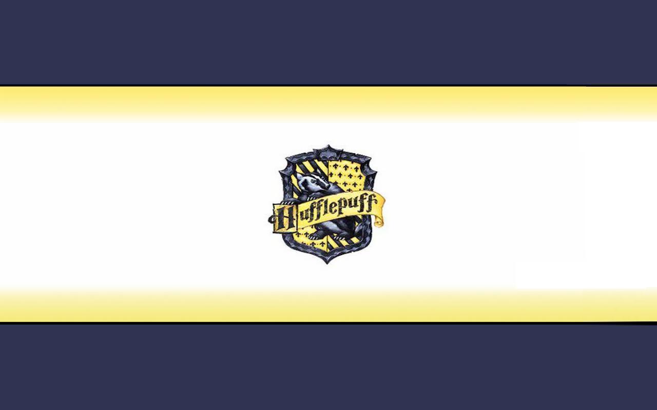 Hufflepuff Wallpaper - Hufflepuff Crest , HD Wallpaper & Backgrounds