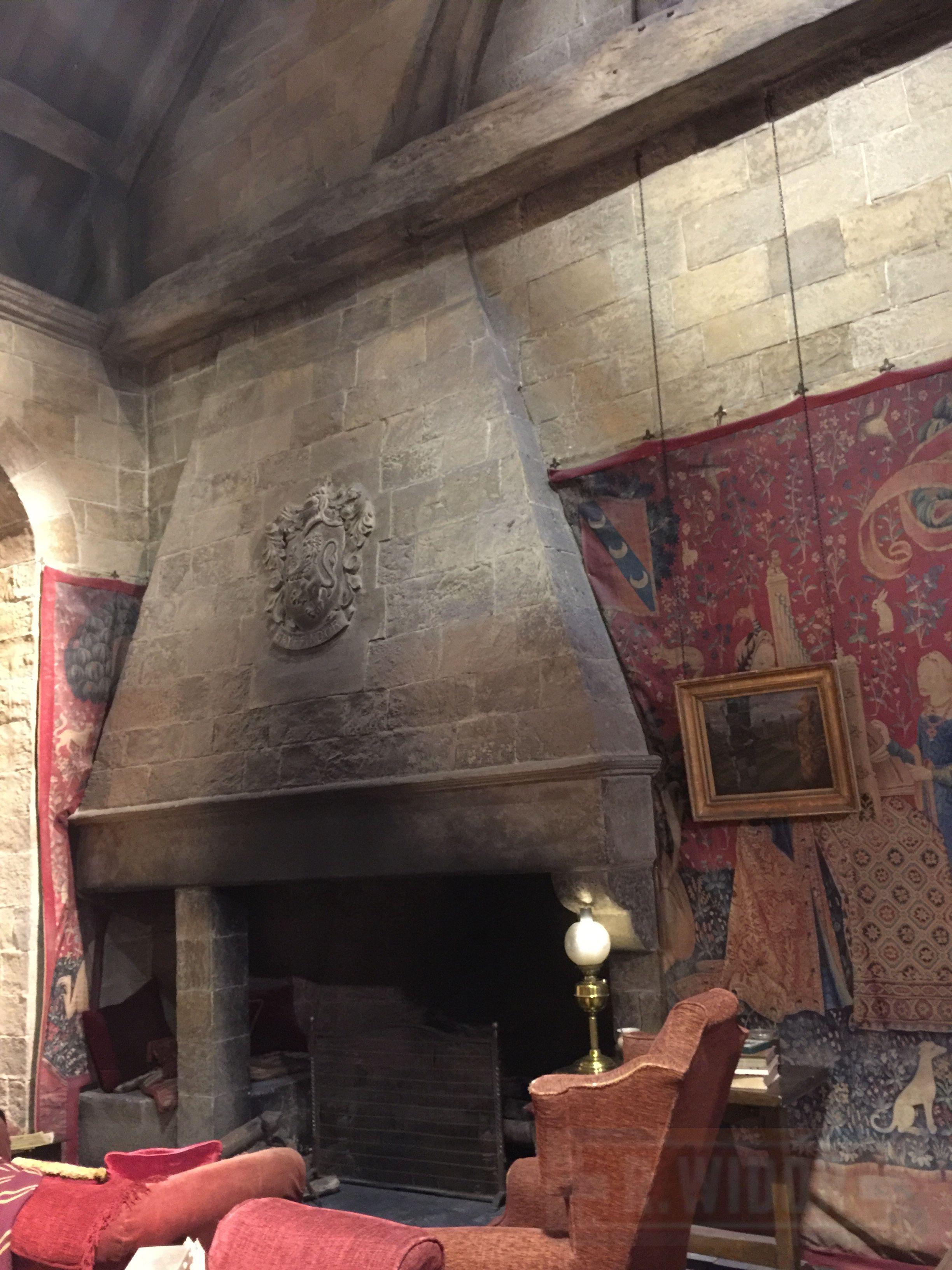 Gryffindor Common Room Wallpaper Living Room 285596