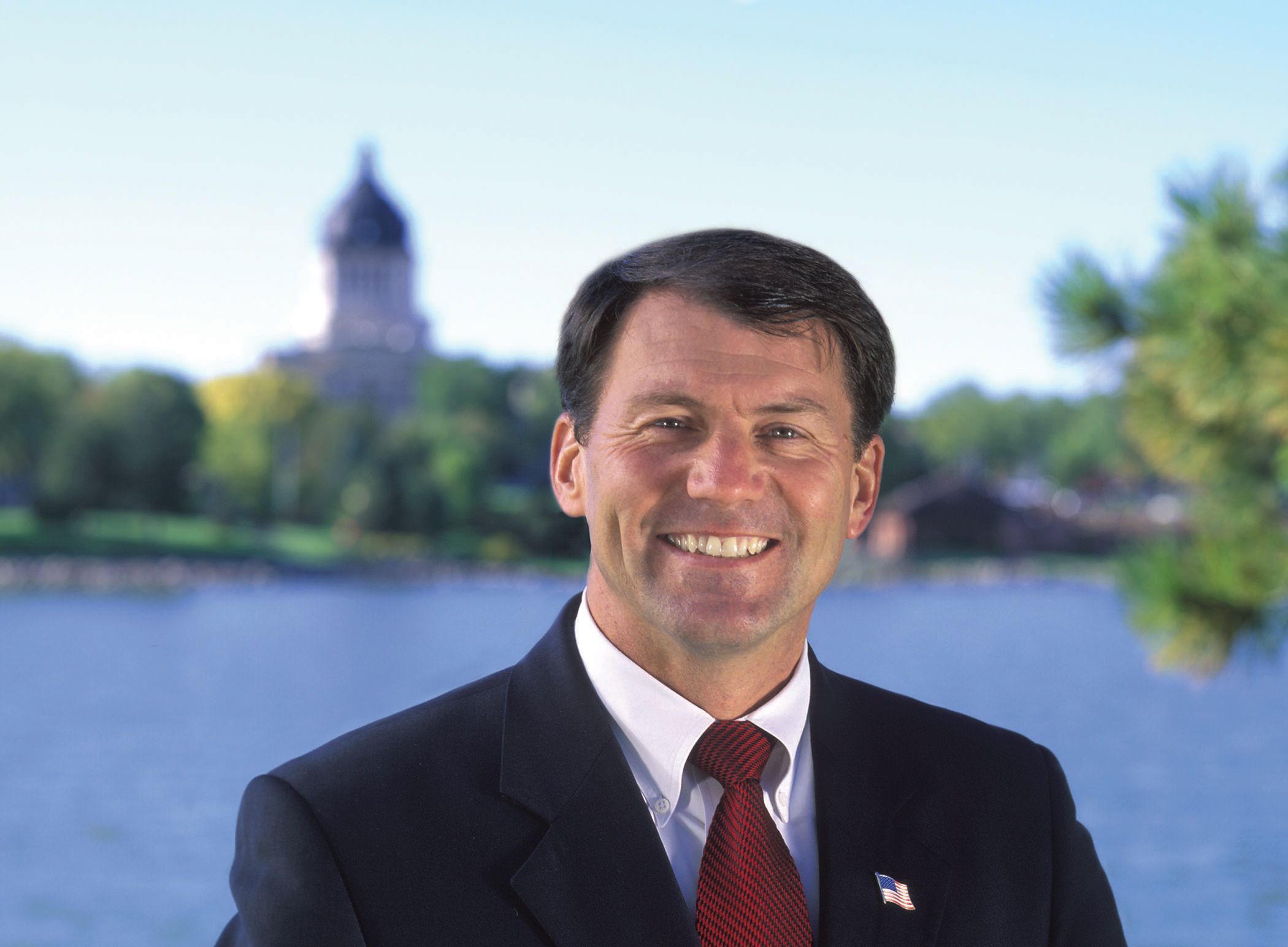 Mike Rounds Computer Wallpaper - Governor Mike Rounds , HD Wallpaper & Backgrounds