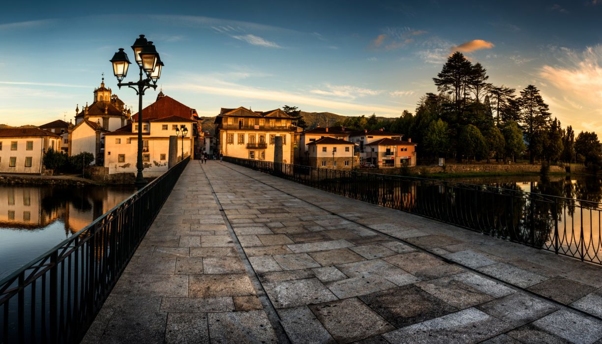 Portugal Houses Bridges Evening Street Lights Roman - Chaves Portugal , HD Wallpaper & Backgrounds