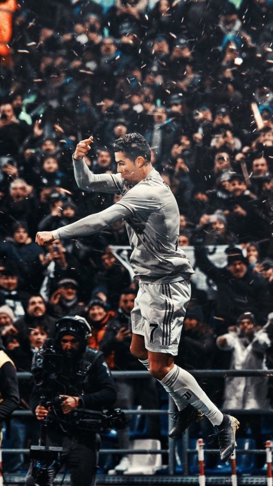 Cristiano Ronaldo Photos Hd , HD Wallpaper & Backgrounds
