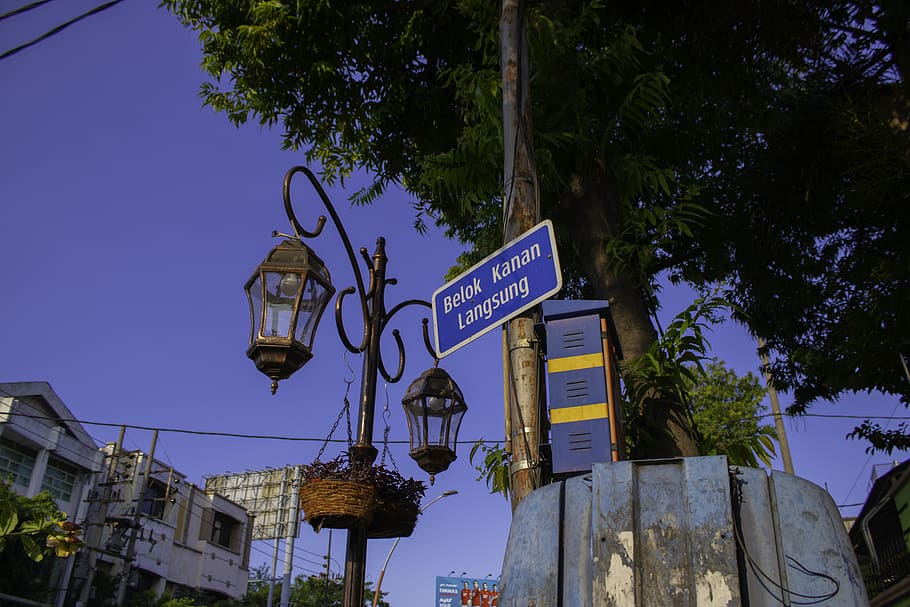 Indonesia, Jalan Tunjungan, Communication, Text, Tree, - Street Sign , HD Wallpaper & Backgrounds