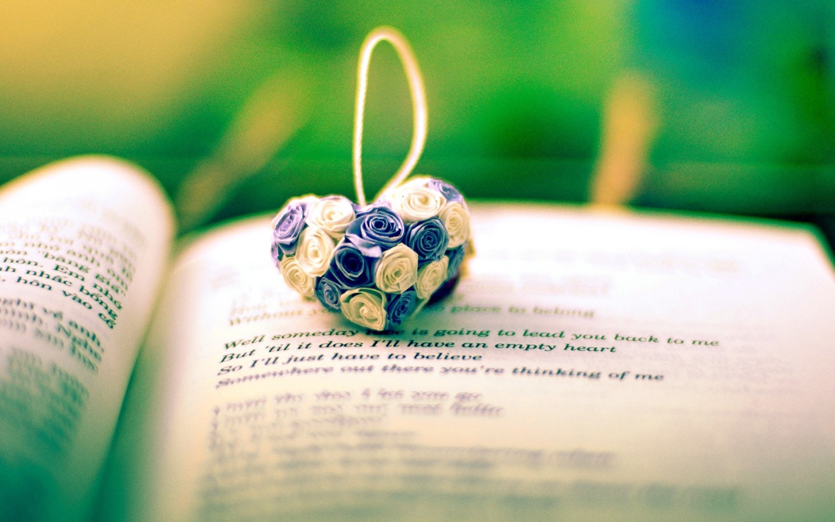 Heart Mood Wallpaper - Love Books With Flowers , HD Wallpaper & Backgrounds