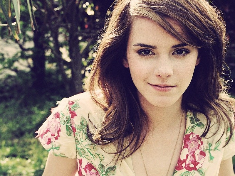 Emma Watson Wallpaper - Emma Watson In Beauty And The Beast , HD Wallpaper & Backgrounds