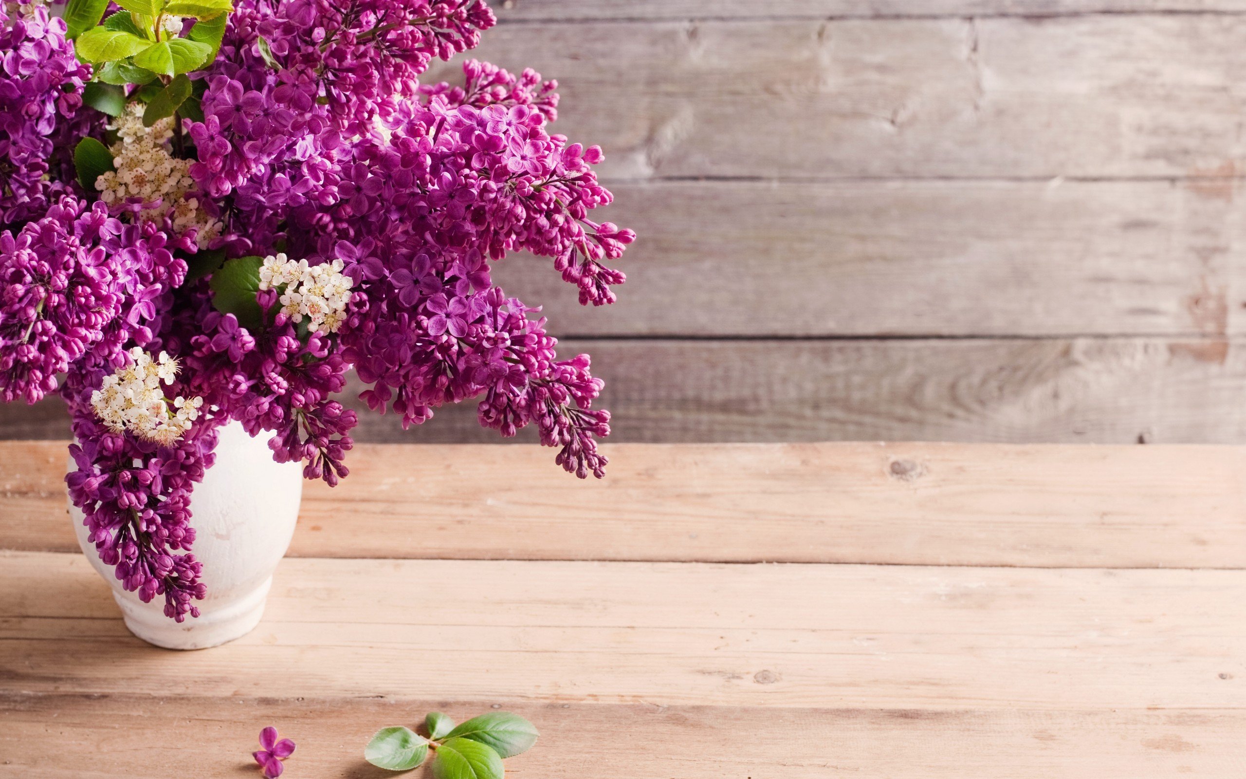 Flowers Lilac Vases Wooden Planks Wallpaper - Flower Bouquet Background Hd , HD Wallpaper & Backgrounds