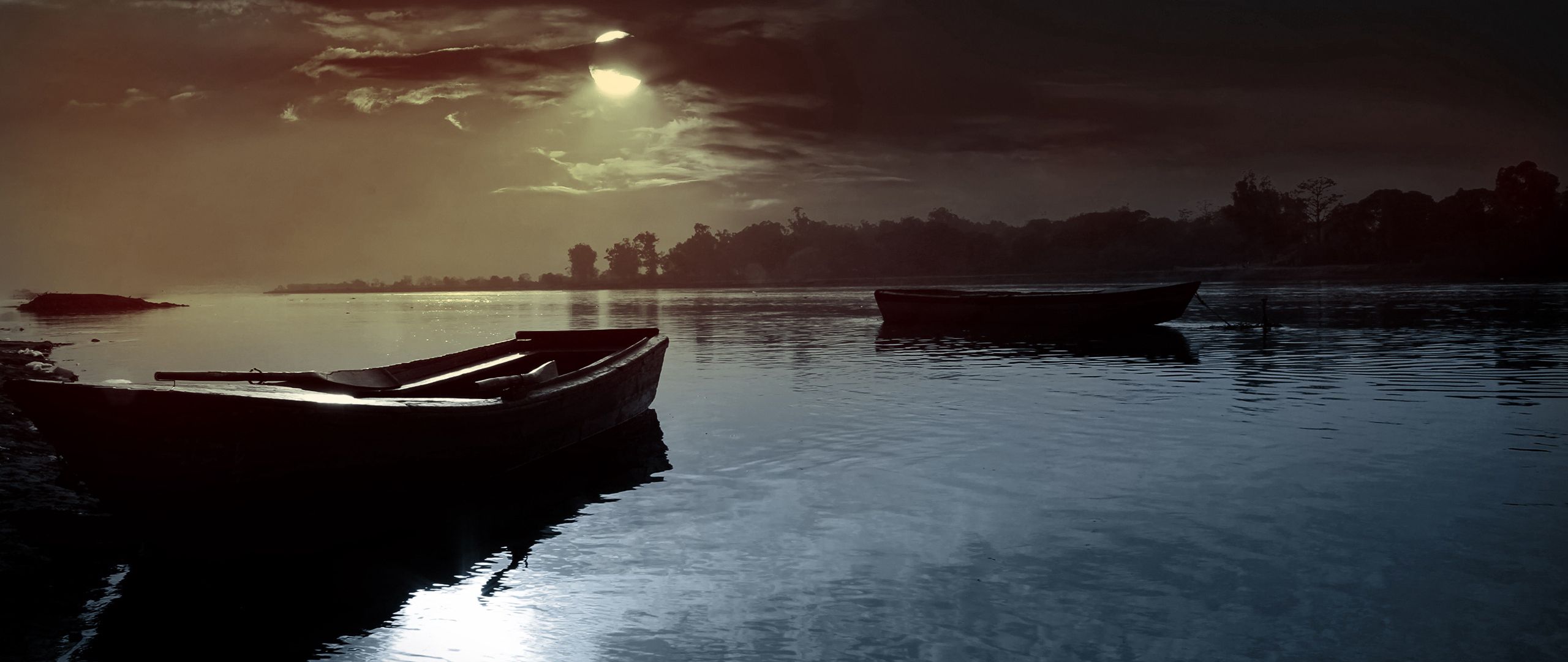 Wallpaper Boat, Moon, Night, Clouds, Light, Lake - Boat On Lake At Night , HD Wallpaper & Backgrounds