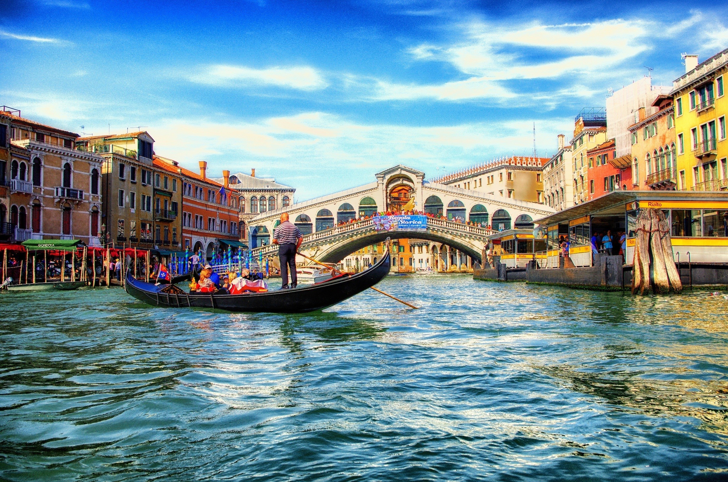 Rialto Beautiful Arch Bridge In Venice City Italy Wallpaper - Beautiful Pictures Of Venice , HD Wallpaper & Backgrounds
