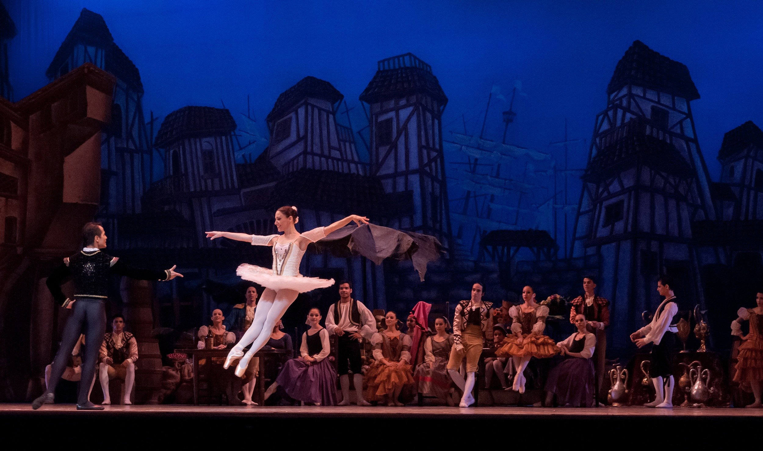 Ballet Legs In Front Jump , HD Wallpaper & Backgrounds