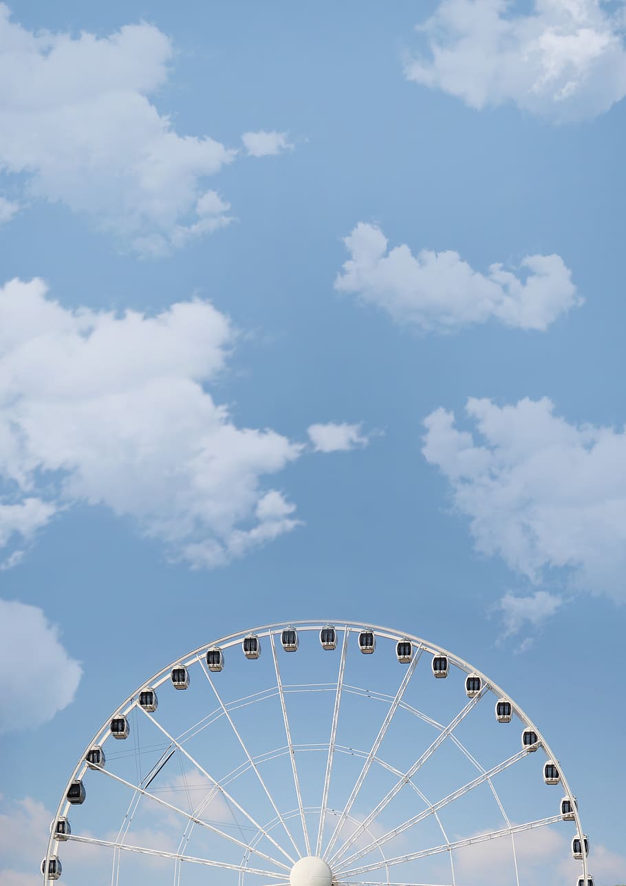 White Ferris Wheel Under White Cloudy Blue Sky, Big - Pastel Blue Ferris Wheel Aesthetic , HD Wallpaper & Backgrounds