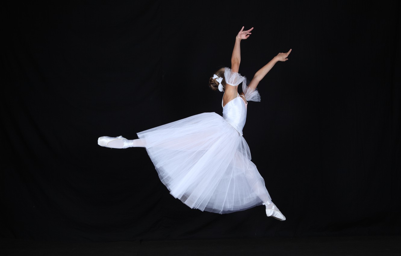 Photo Wallpaper Jump, White Dress, Ballerina - Балерина Анимация , HD Wallpaper & Backgrounds