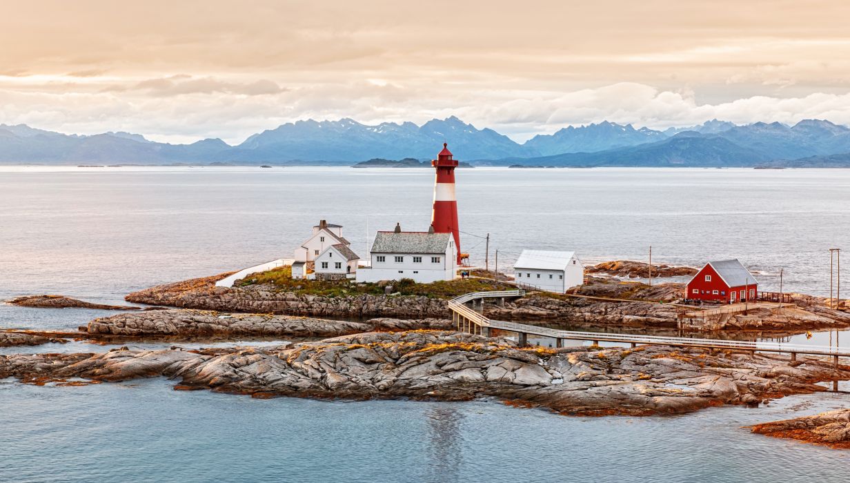 Norway Coast Sea Mountains Lighthouse Wallpaper - Норвегия Маяк , HD Wallpaper & Backgrounds