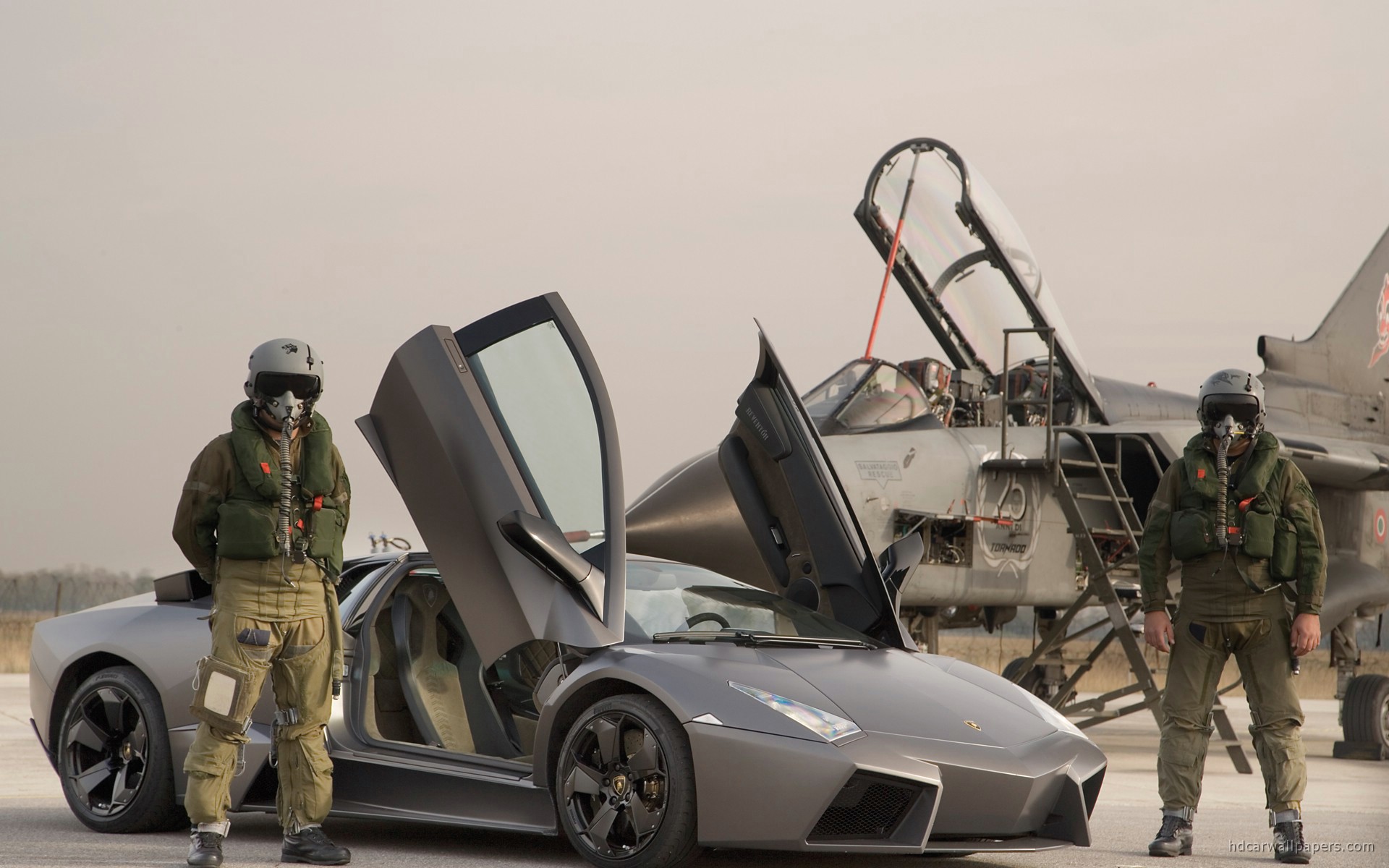 Lamborghini Reventon Military , HD Wallpaper & Backgrounds