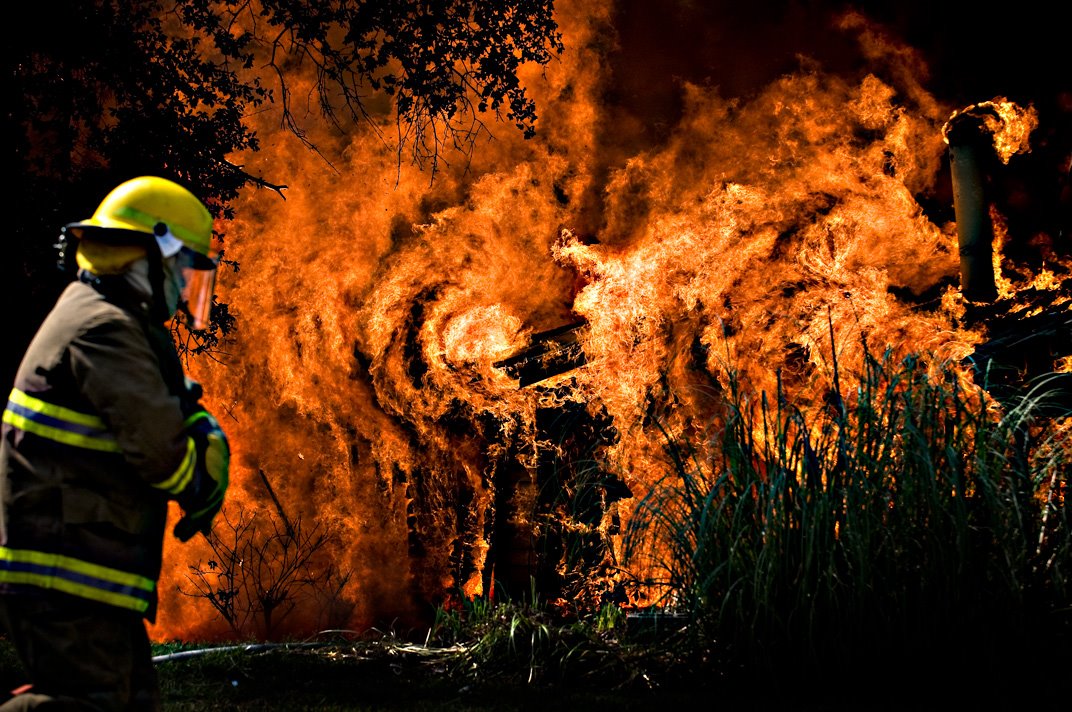 Fire Department Wallpaper Hd More From The Fire - Fire Fighting Wallpaper Hd , HD Wallpaper & Backgrounds