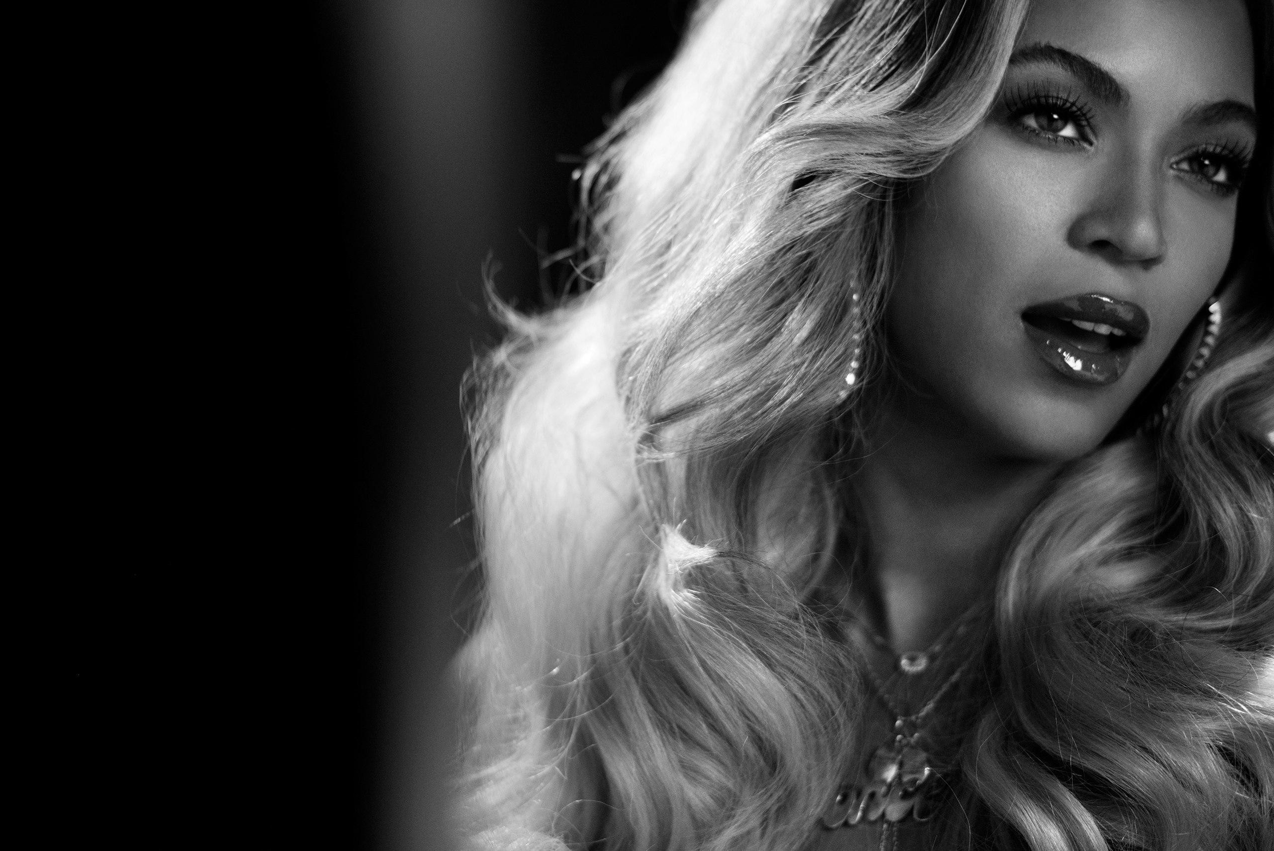 Beyonce, Singer, Celebrity, Black White 
 Data-src - Black And White Pictures Of Singers , HD Wallpaper & Backgrounds