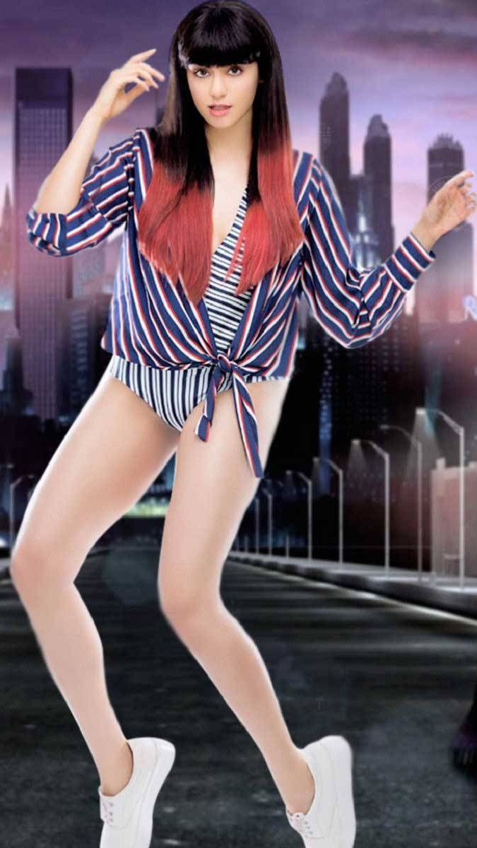Adah Sharma Stylish And Glamour Bollywood Actress Mobile - Adah Sharma , HD Wallpaper & Backgrounds