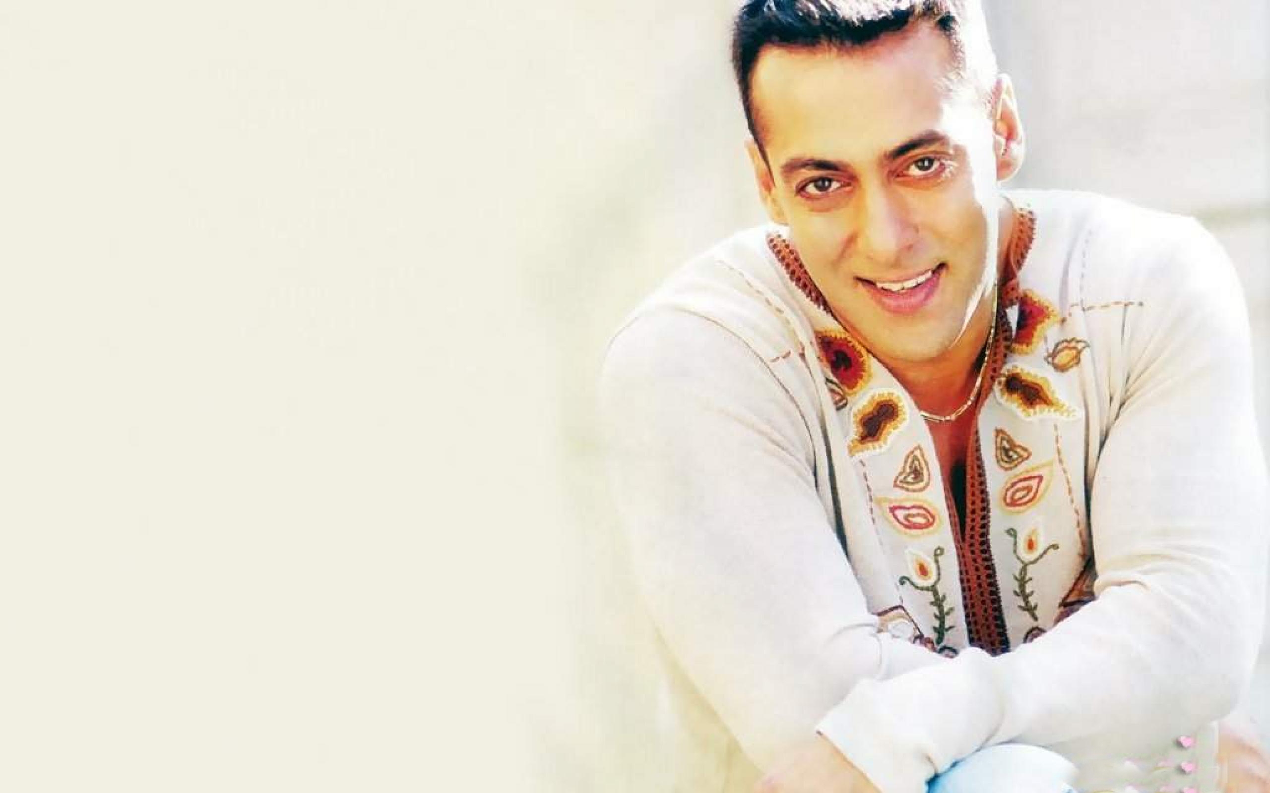 Salman Khan Bollywood Wallpaper - Salman Khan Best Hairstyles , HD Wallpaper & Backgrounds