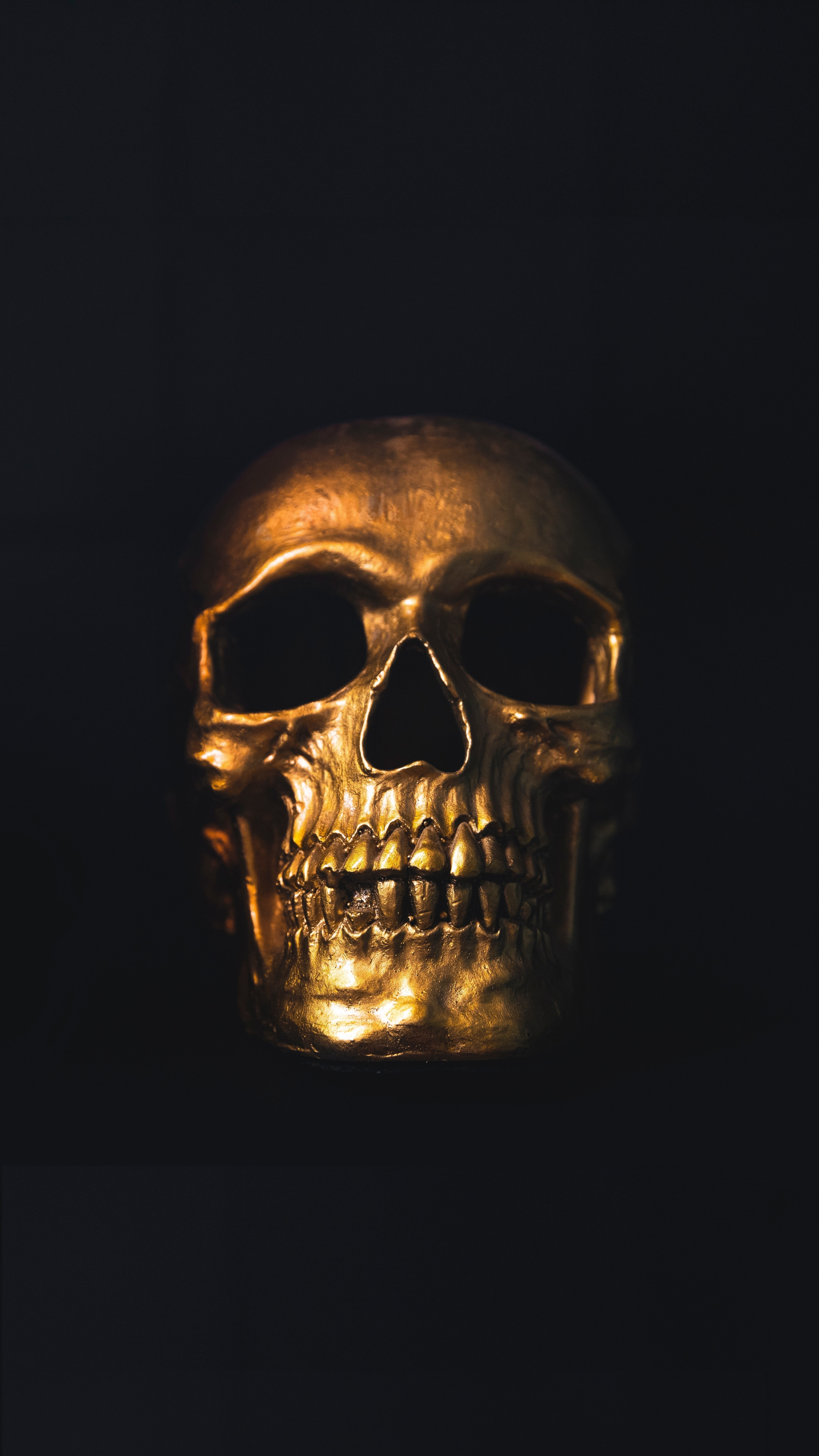 Golden Skull, Minimal, Wallpaper - Iphone Golden Skull , HD Wallpaper & Backgrounds