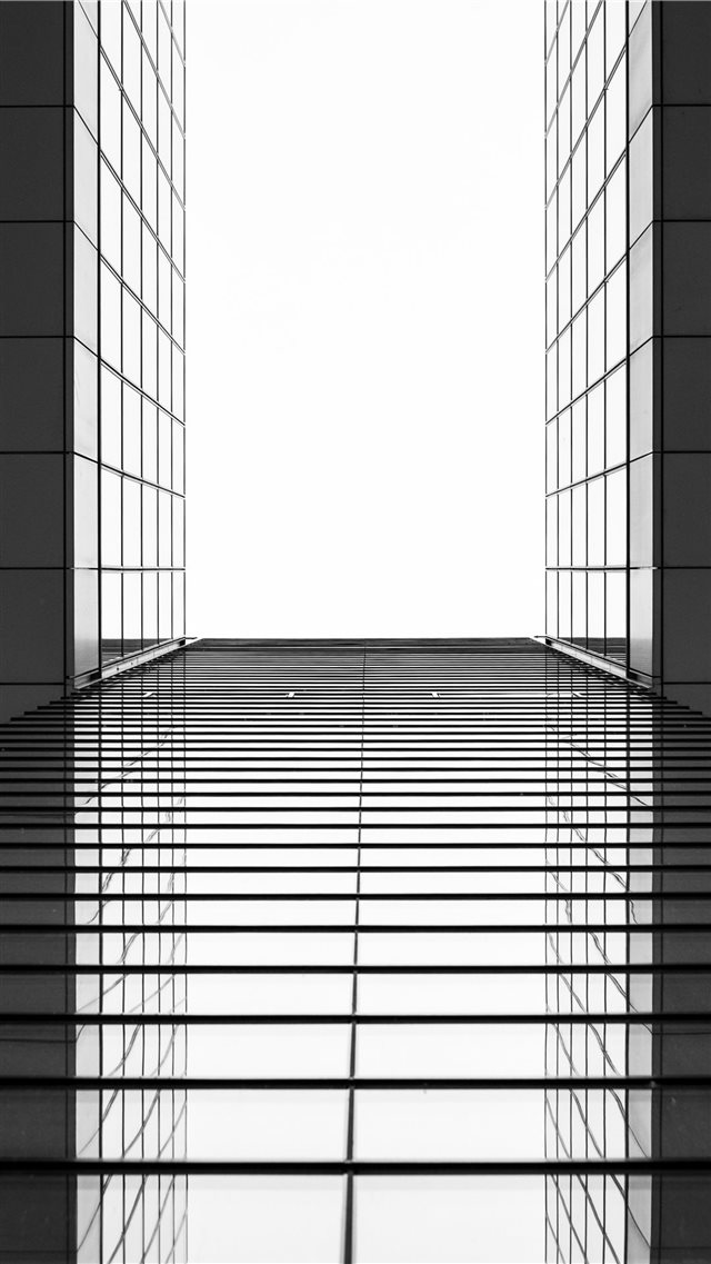 Perspective Iphone 8 Wallpaper - Iphone Perspective Building , HD Wallpaper & Backgrounds