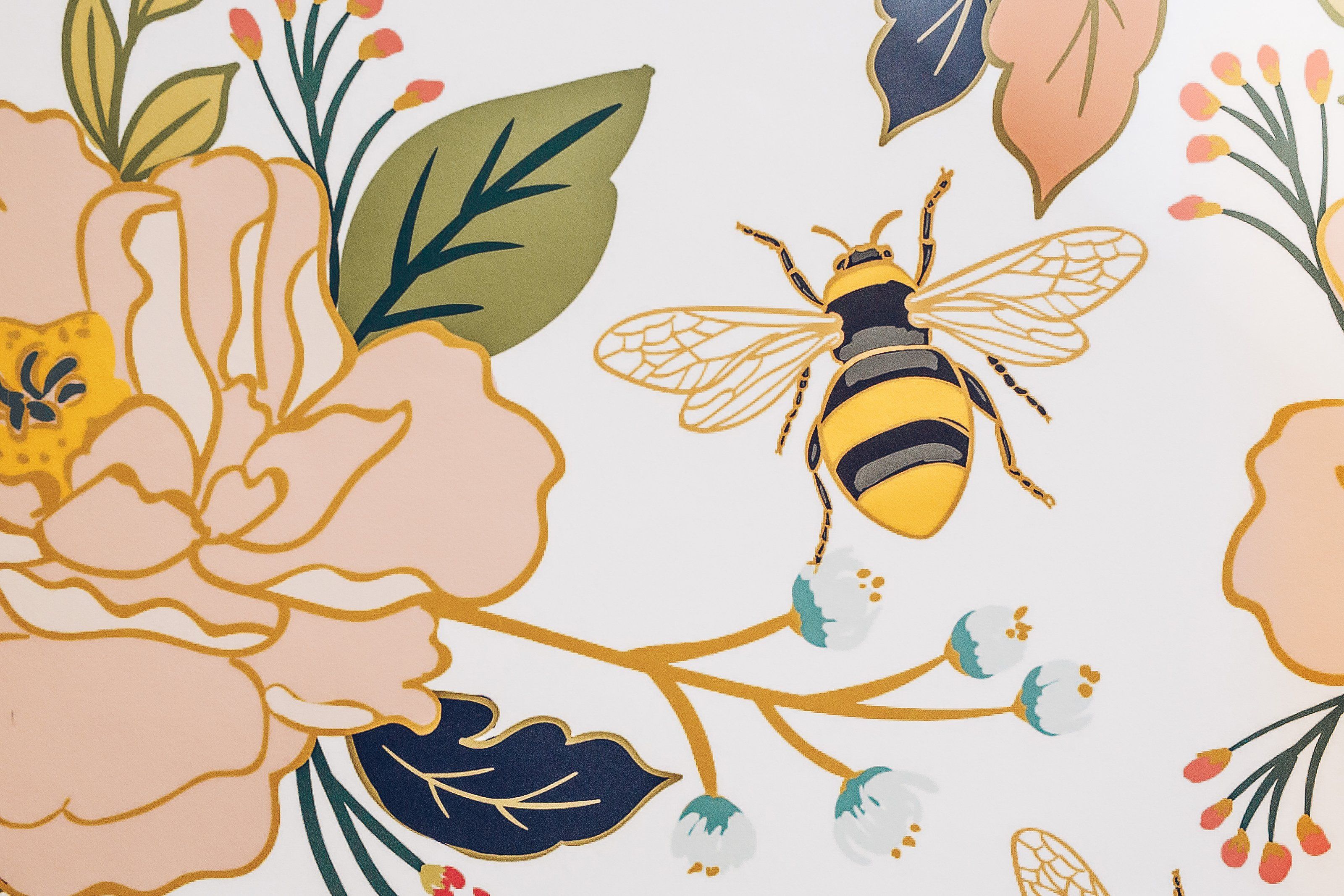 Flower & Honey Bee Wallpaper - Honey Bee , HD Wallpaper & Backgrounds