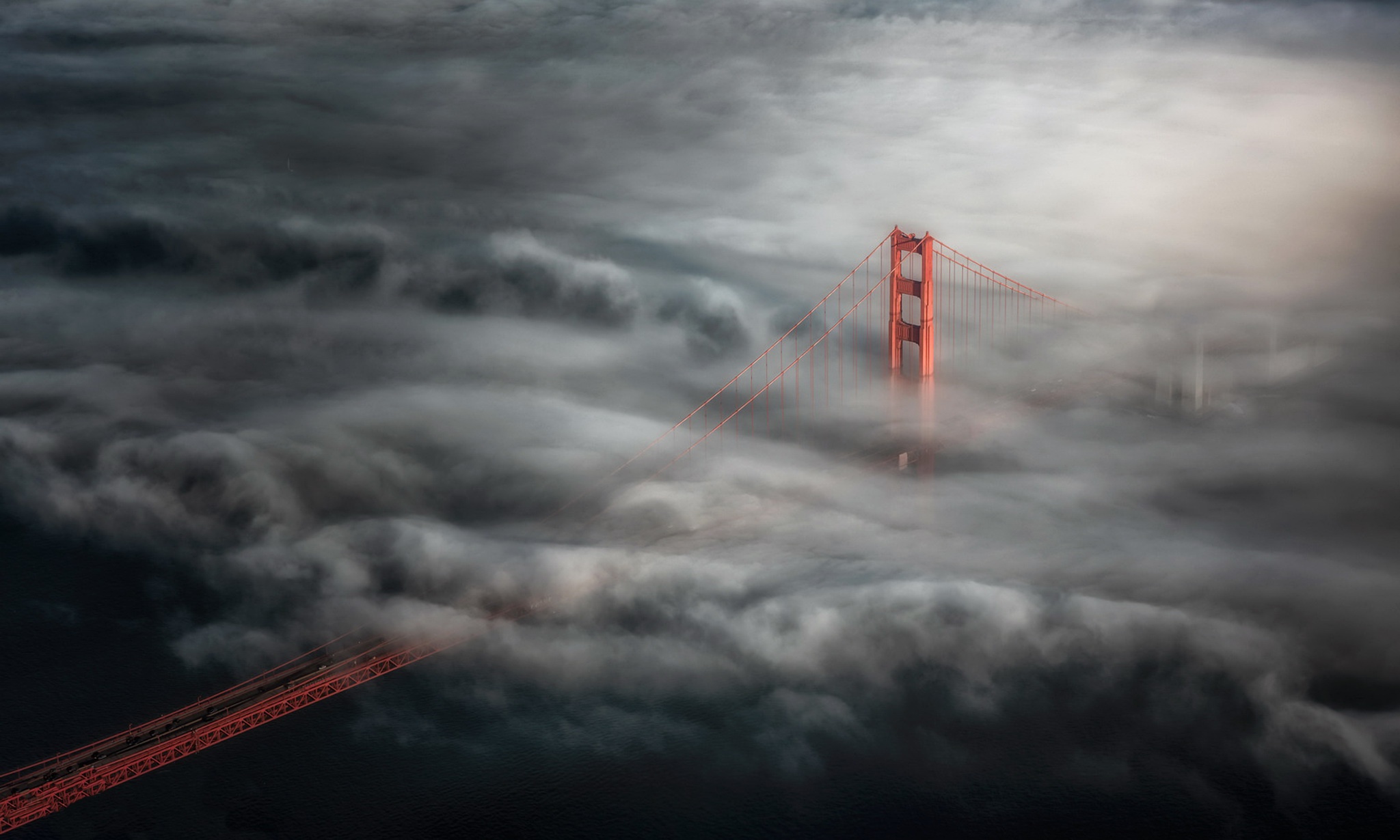 Man Made Golden Gate Bridges Fog Bridge Hd Wallpaper - Storm , HD Wallpaper & Backgrounds