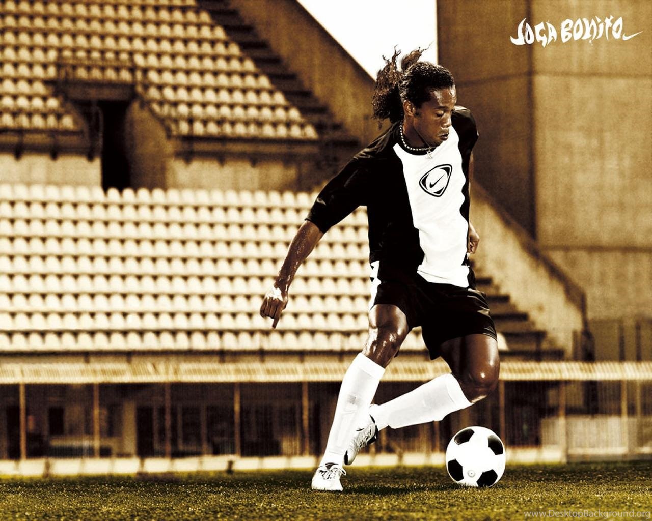 Ronaldinho Wallpapers - Ronaldinho Joga Bonito Nike , HD Wallpaper & Backgrounds