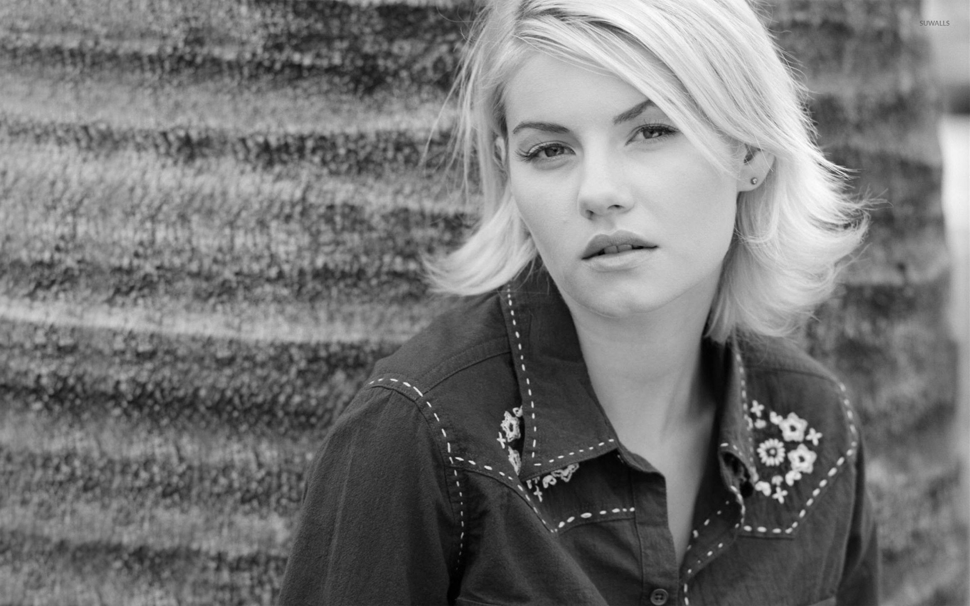 Elisha Cuthbert Black And White , HD Wallpaper & Backgrounds
