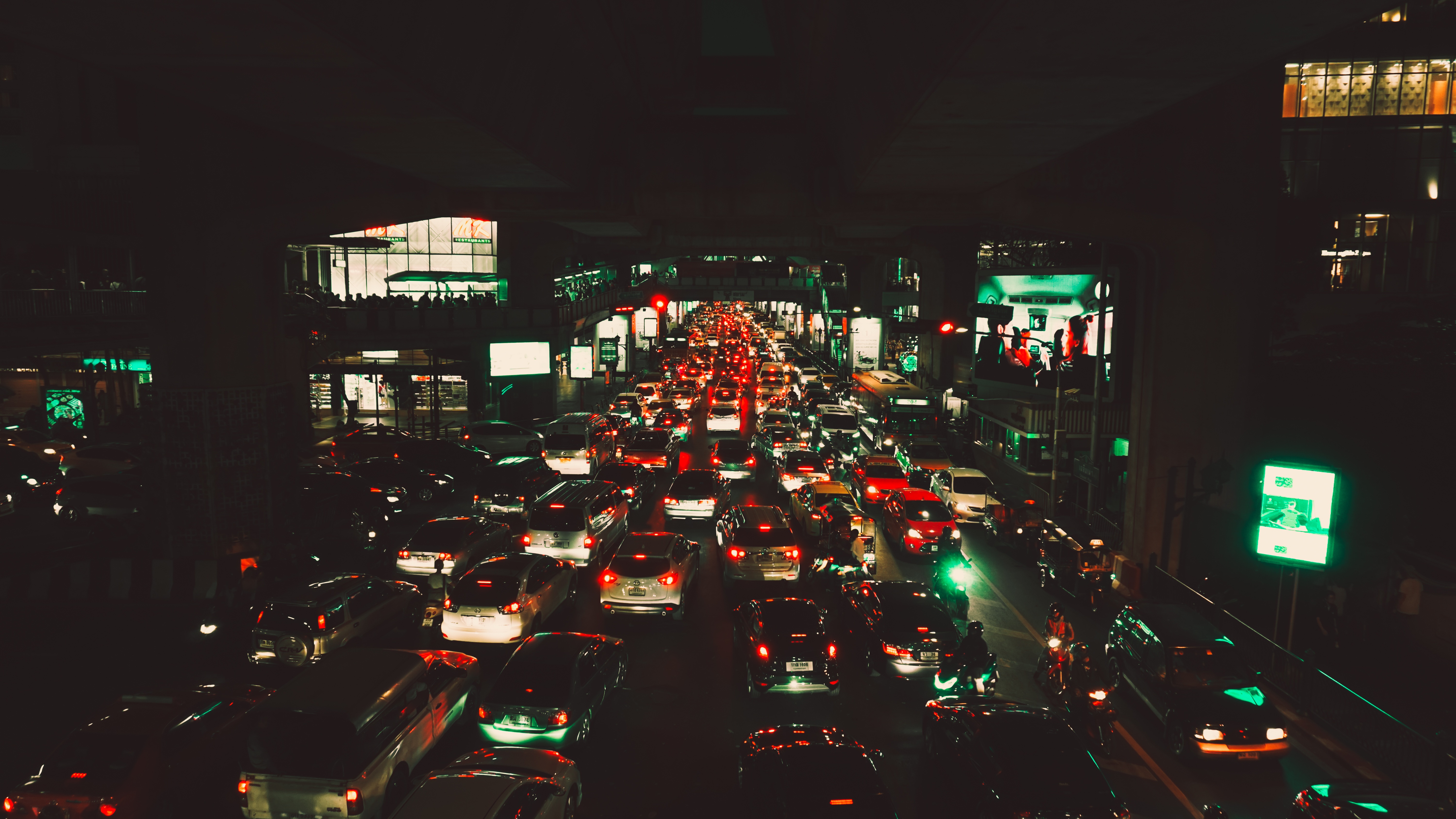 Stuck In Traffic At Night , HD Wallpaper & Backgrounds