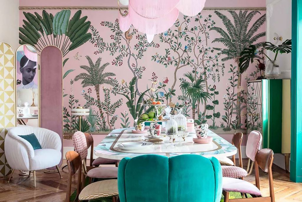 Pink And Green Dining Room With Bold Chinoiserie Wallpaper - Pink And Green Dining Room , HD Wallpaper & Backgrounds