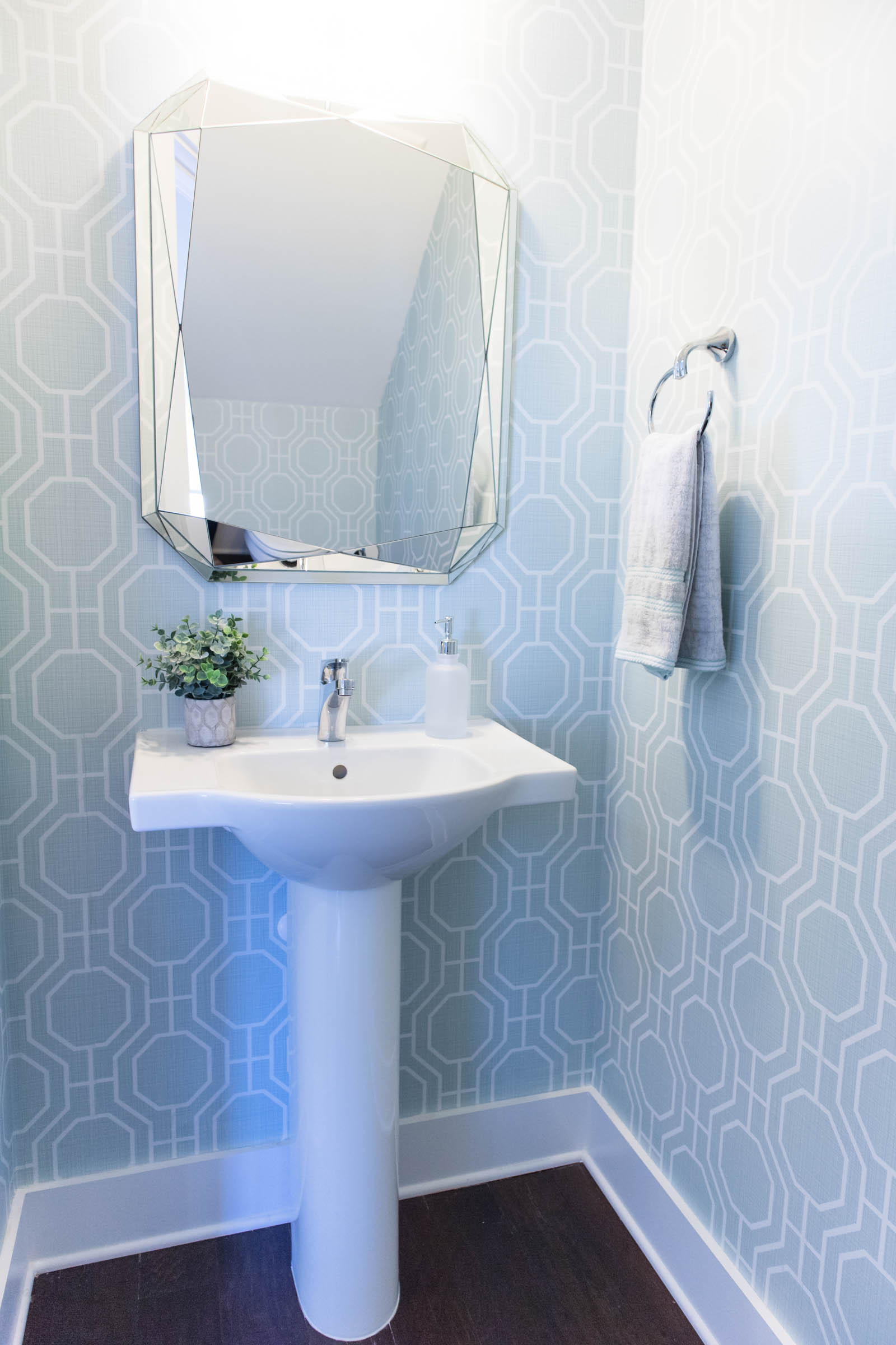 Bathroom Sink , HD Wallpaper & Backgrounds