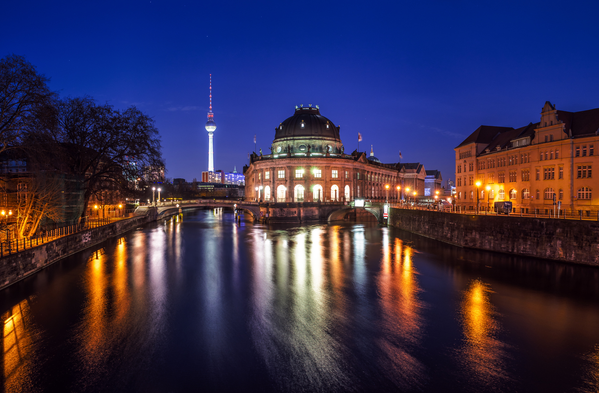 Download Free Modern Berlin The Wallpapers 2048x1346px , HD Wallpaper & Backgrounds