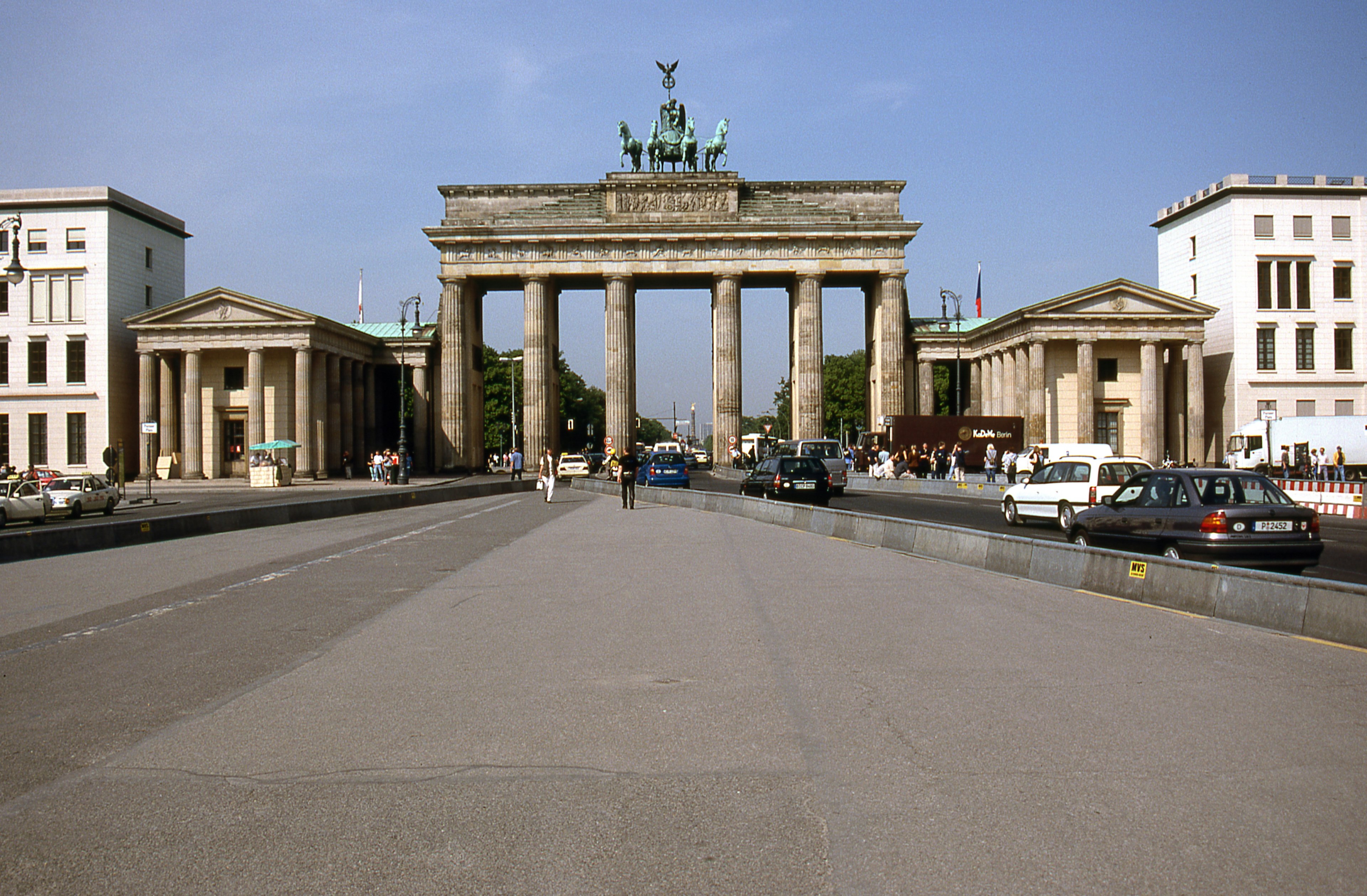Brandenburg Gate , HD Wallpaper & Backgrounds