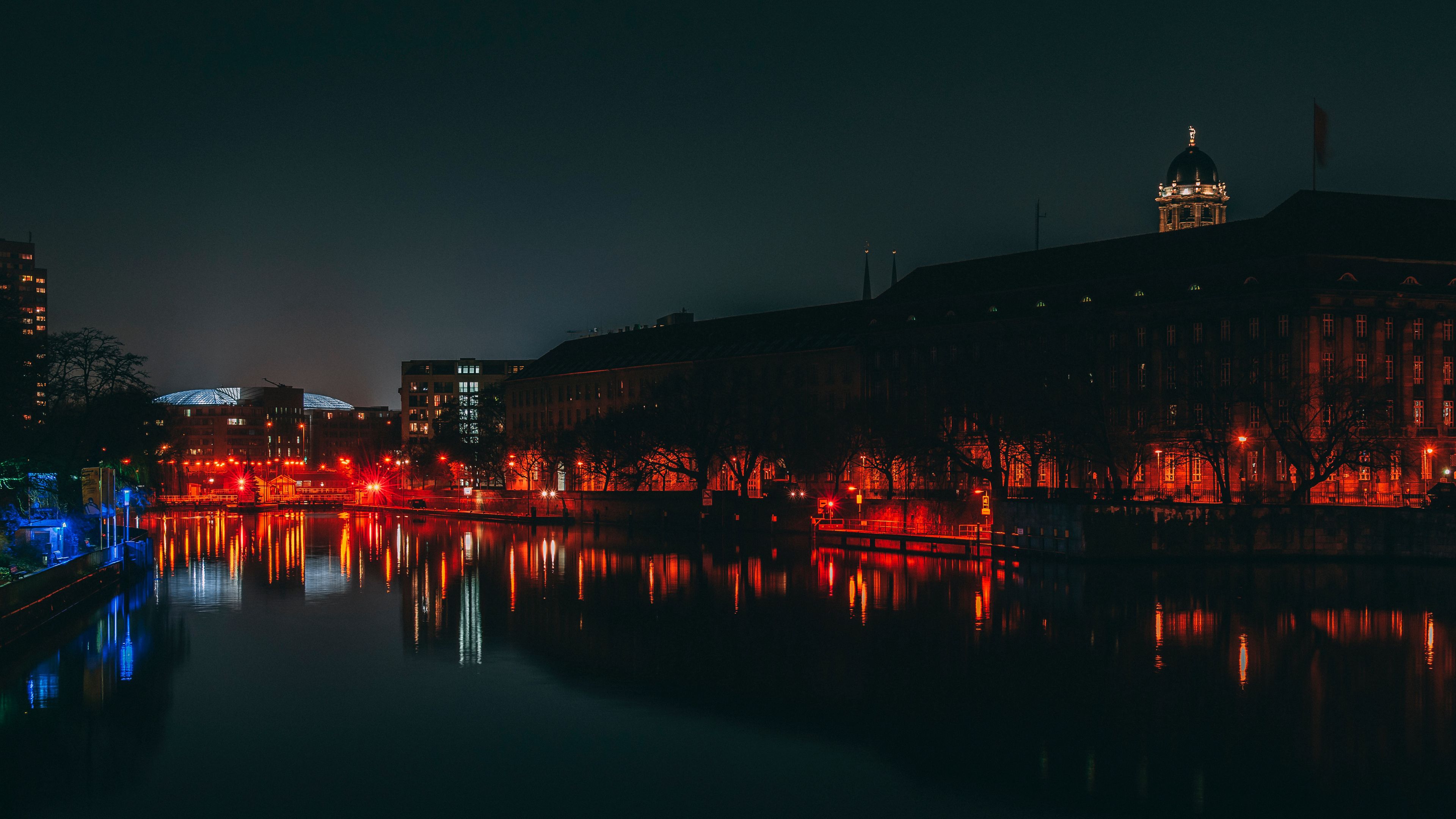 Wallpaper Night City, City Lights, River, Shore, Berlin, - Germany City Night 4k , HD Wallpaper & Backgrounds