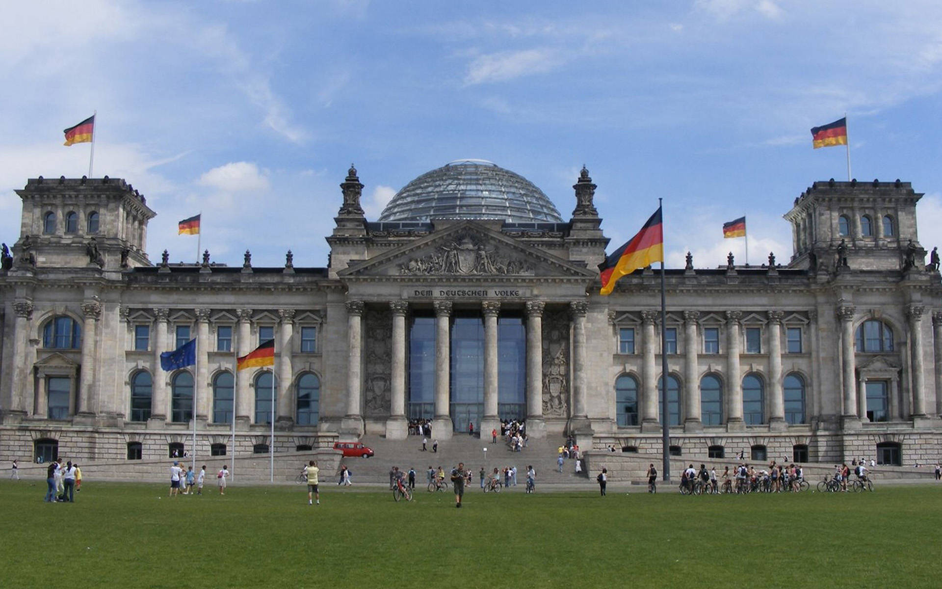 Reichstag At Berlin City Wallpaper City Wallpaper - Reichstag Building , HD Wallpaper & Backgrounds