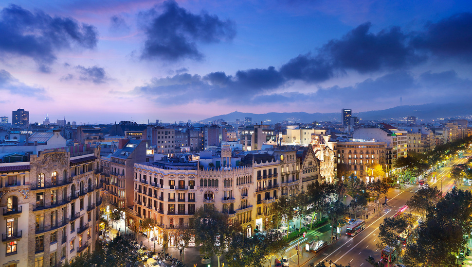 Evening, City, Home, Spain, Street, Barcelona, Barcelona, - Mandarin Oriental Barcelona , HD Wallpaper & Backgrounds