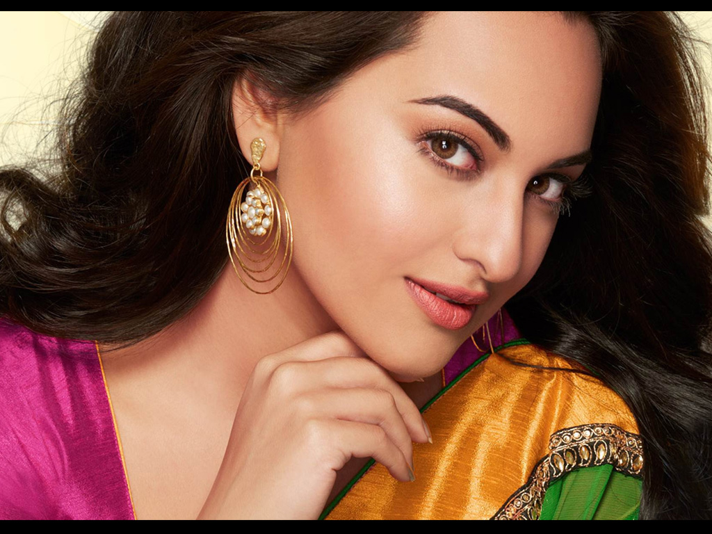 Sonakshi Sinha Photo Wallpaper Hd , HD Wallpaper & Backgrounds