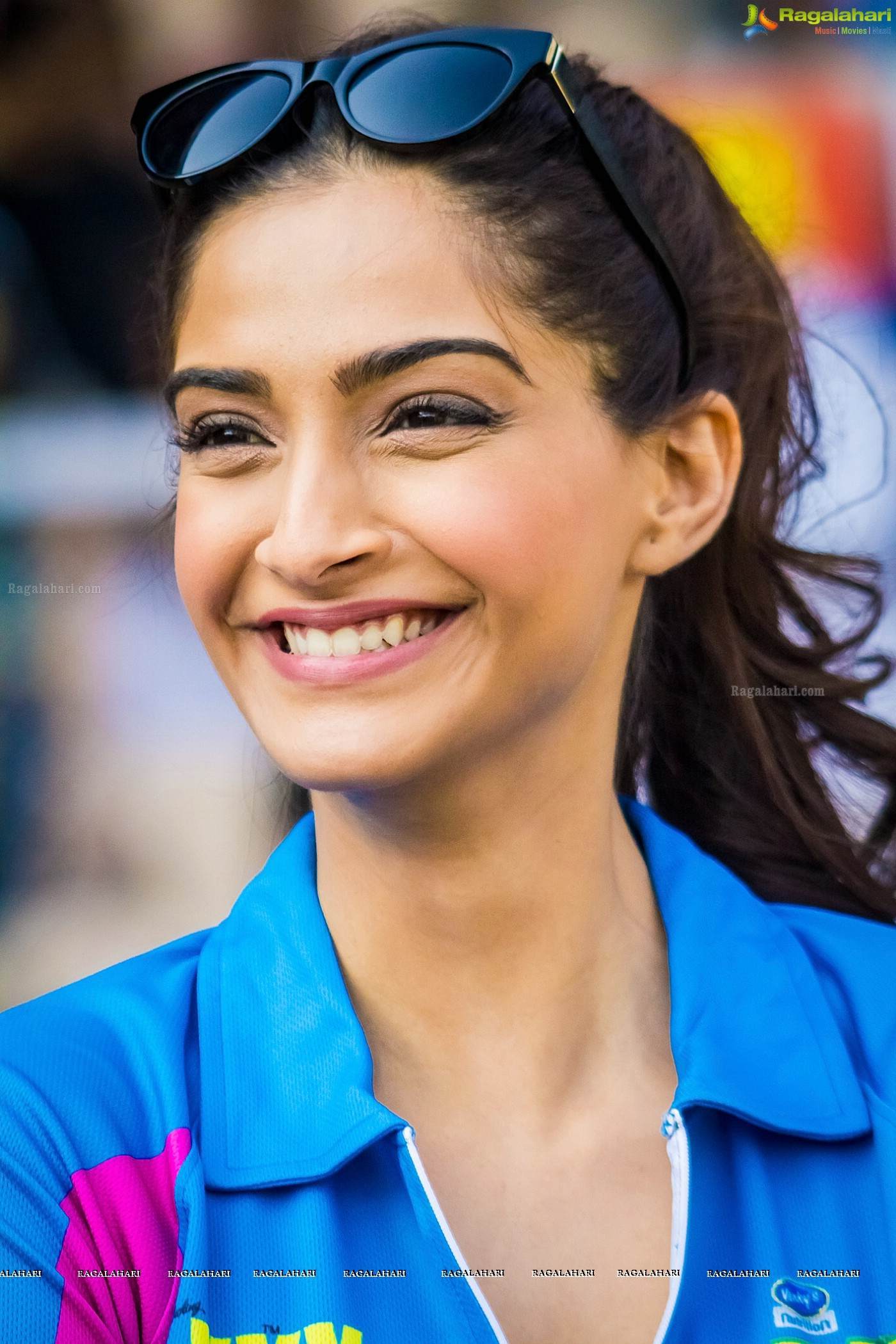 Cute Pictures Of Sonam Kapoor , HD Wallpaper & Backgrounds