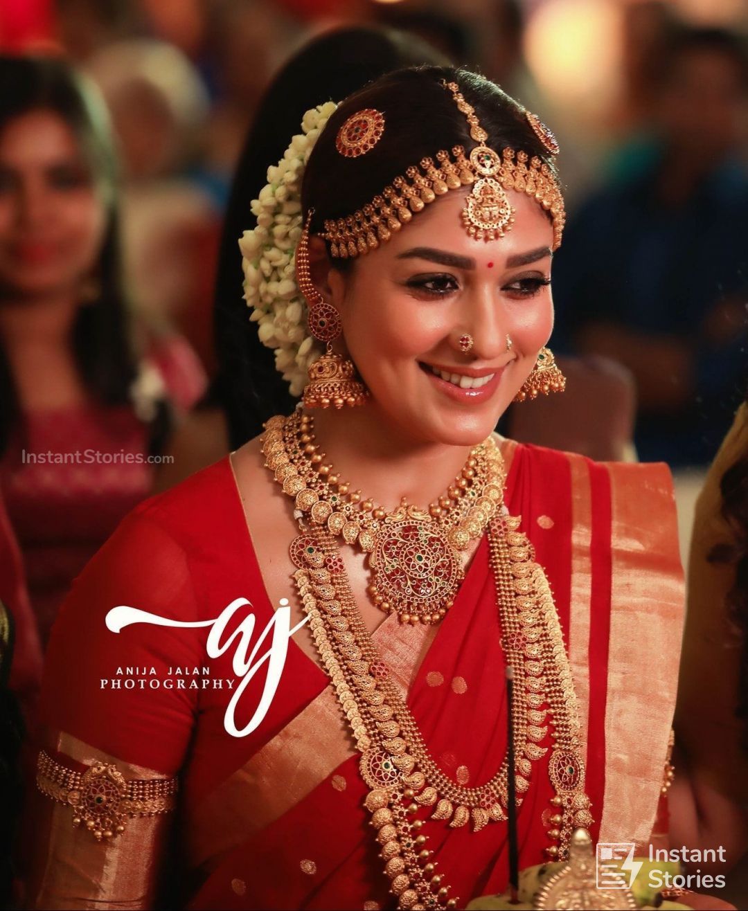 Nayanthara Latest Hot Hd Images / Wallpapers Download - Love Action Drama Nayanthara Marriage , HD Wallpaper & Backgrounds