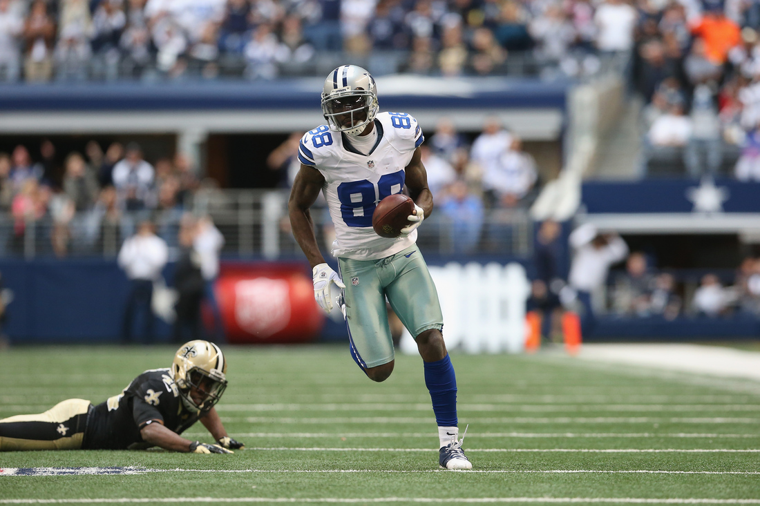 158759461 Medium - Dez Bryant Lined Up , HD Wallpaper & Backgrounds