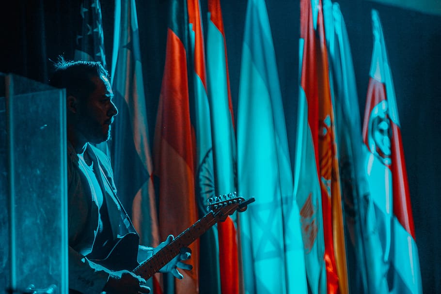 Man Playing Guitar, Color, Azul, Rojo, Music, Bass, - Rojo Y Azul , HD Wallpaper & Backgrounds