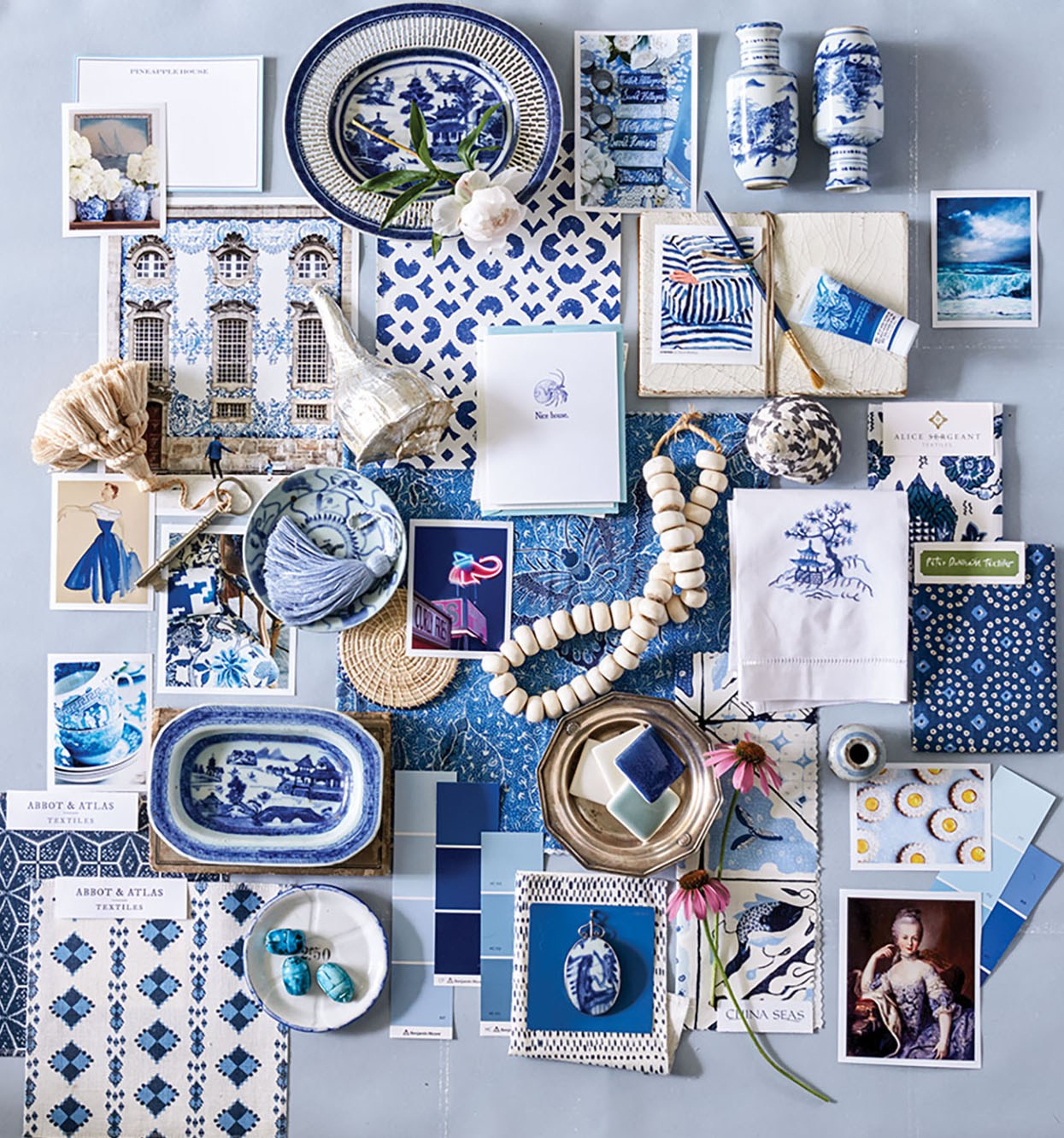 A Collage Of Blue And White, Including China Pieces, - Archduchess Marie Antoinette Habsburg-lotharingen , HD Wallpaper & Backgrounds