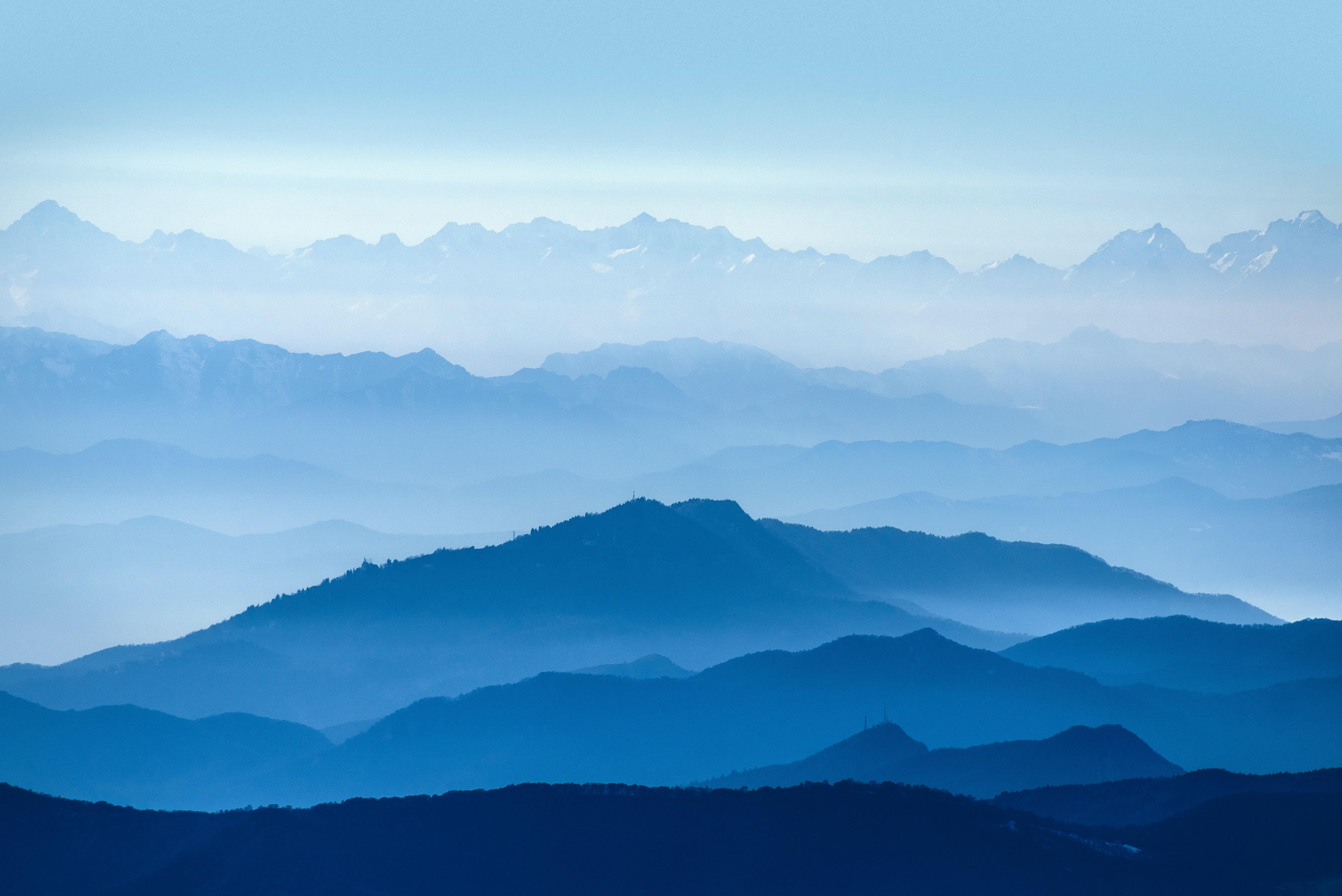 Mountains, Fog, Sky, Blue, White - Blue And White Aesthetic , HD Wallpaper & Backgrounds