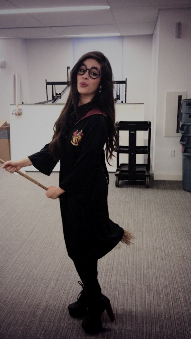 Harry Potter, Lockscreen, Fifth Harmony And Wallpaper - Camila Cabello Vestida De Harry Potter , HD Wallpaper & Backgrounds