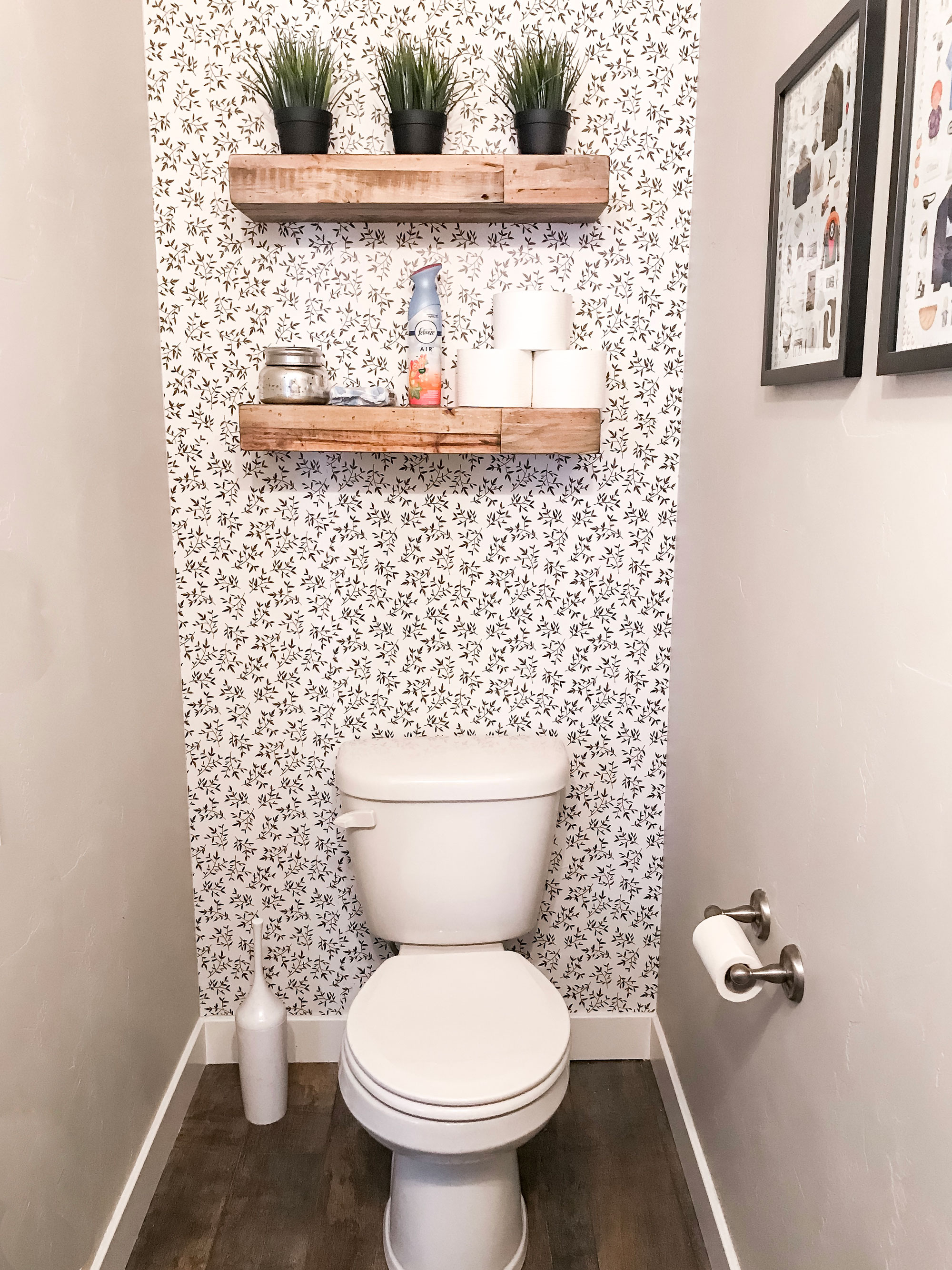 Easily Transform A Small Bathroom With Removable Wallpaper , HD Wallpaper & Backgrounds