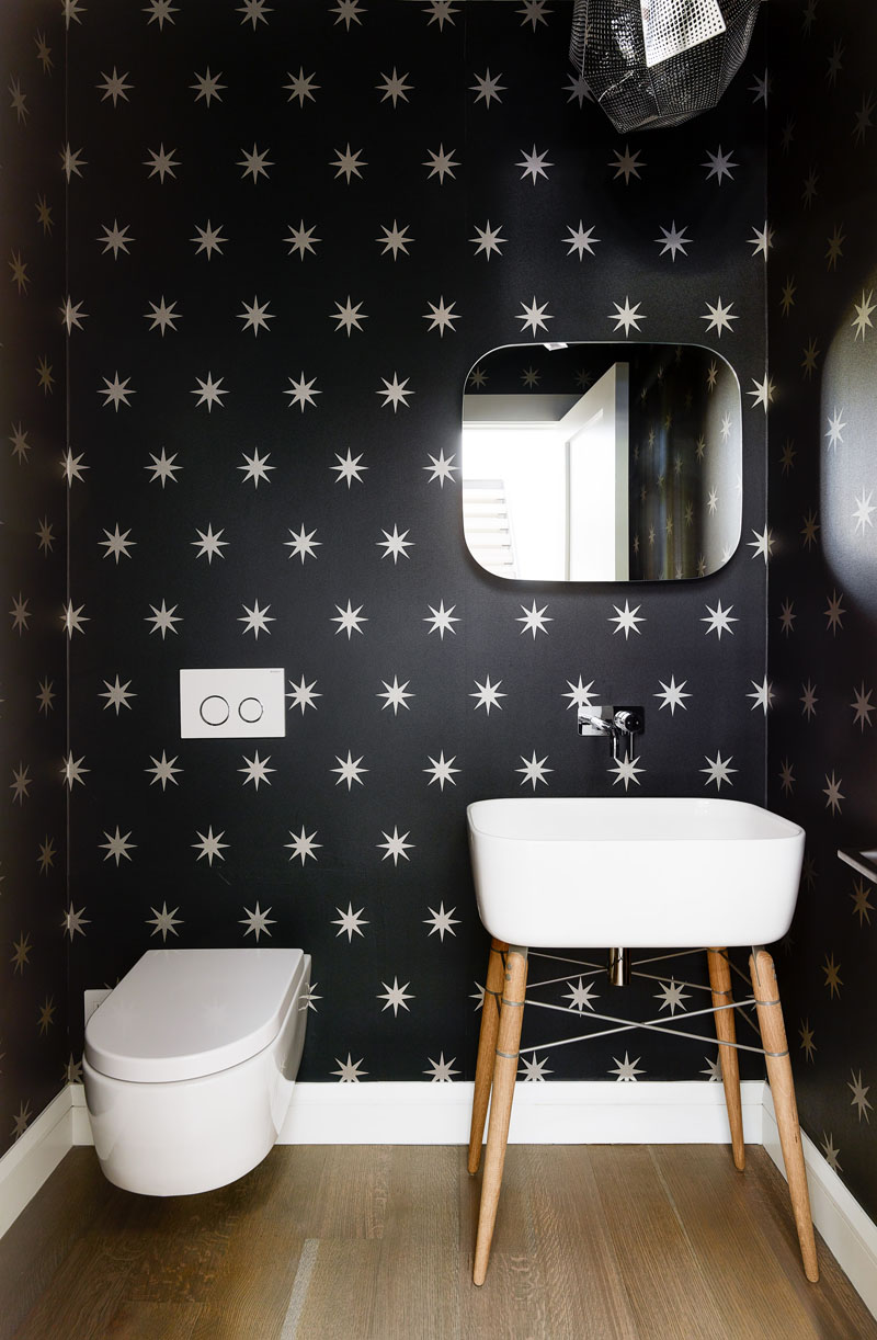 Small Bathroom Black And White , HD Wallpaper & Backgrounds